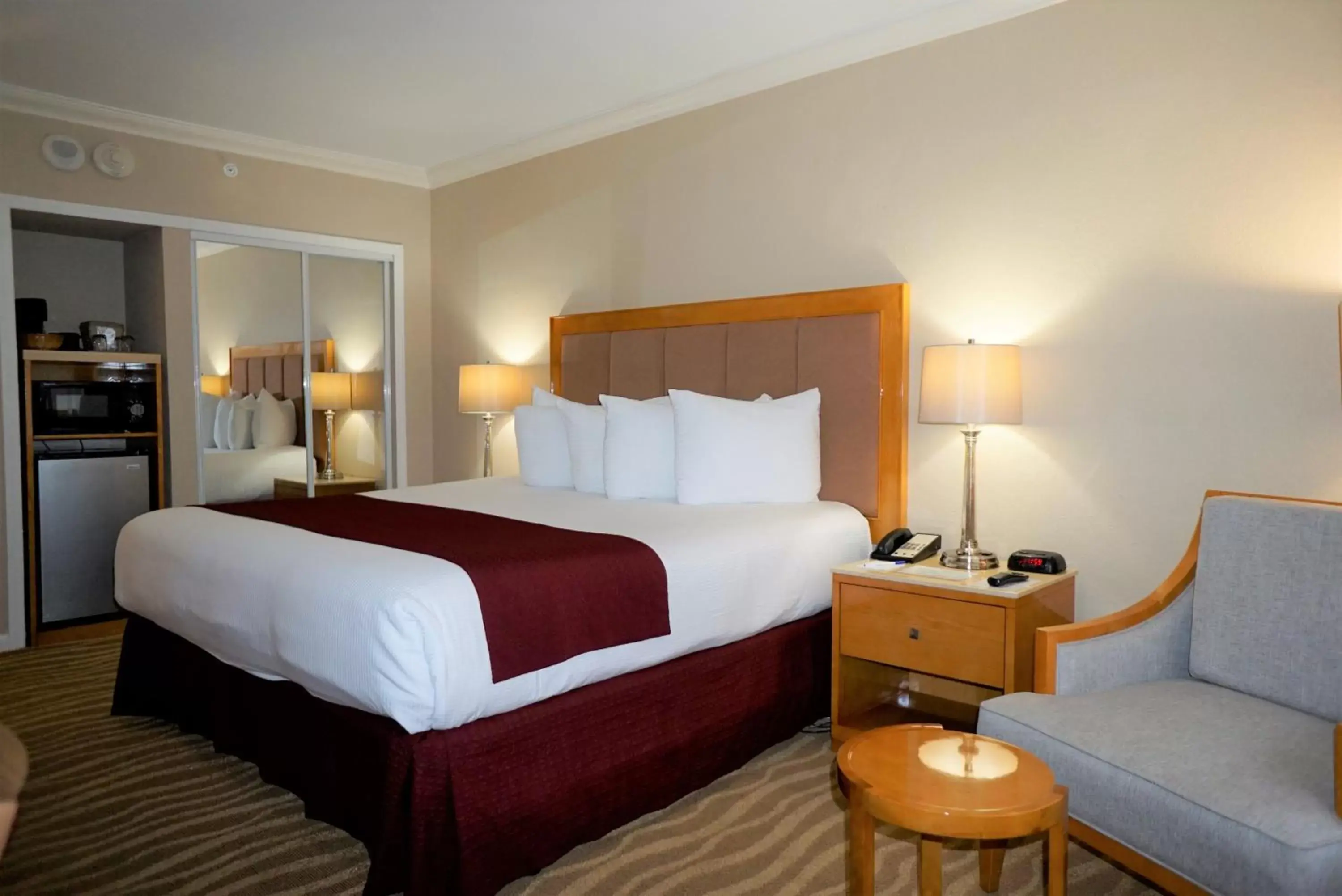 Bed in Ocean Sky Hotel & Resort