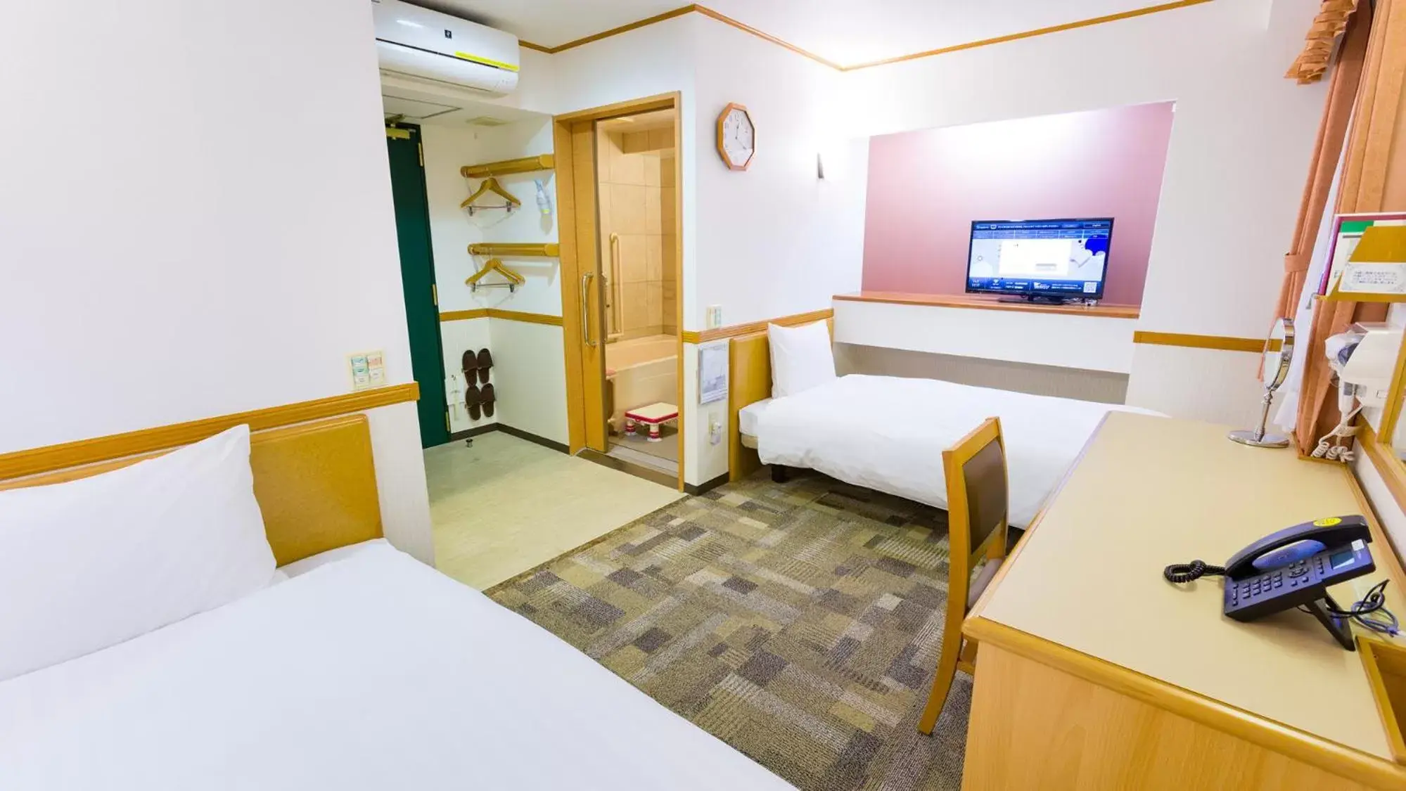 Bedroom, Bed in Toyoko Inn Hakata-eki Bus Terminal Mae