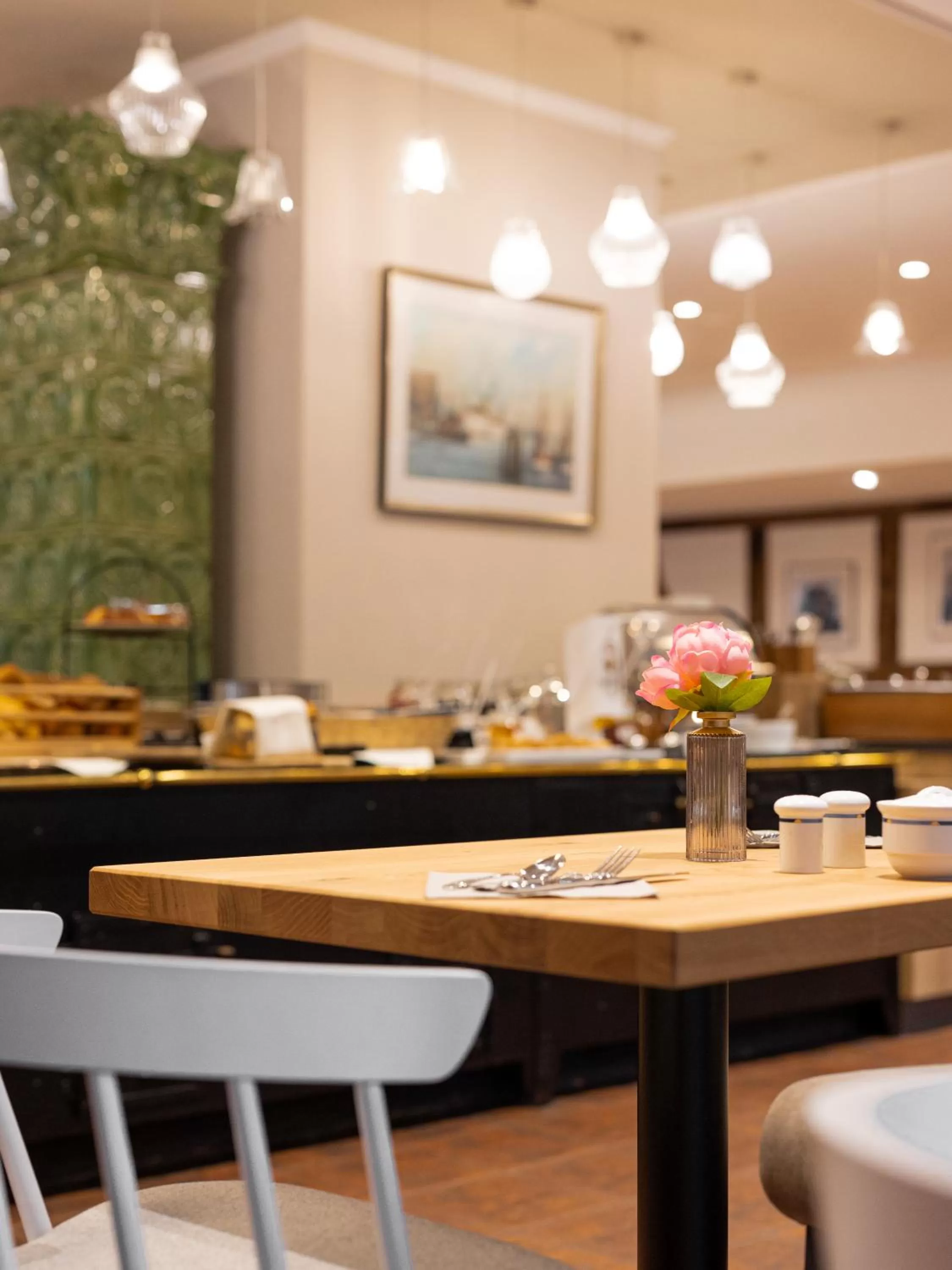 Breakfast in Hotel Wehrburg