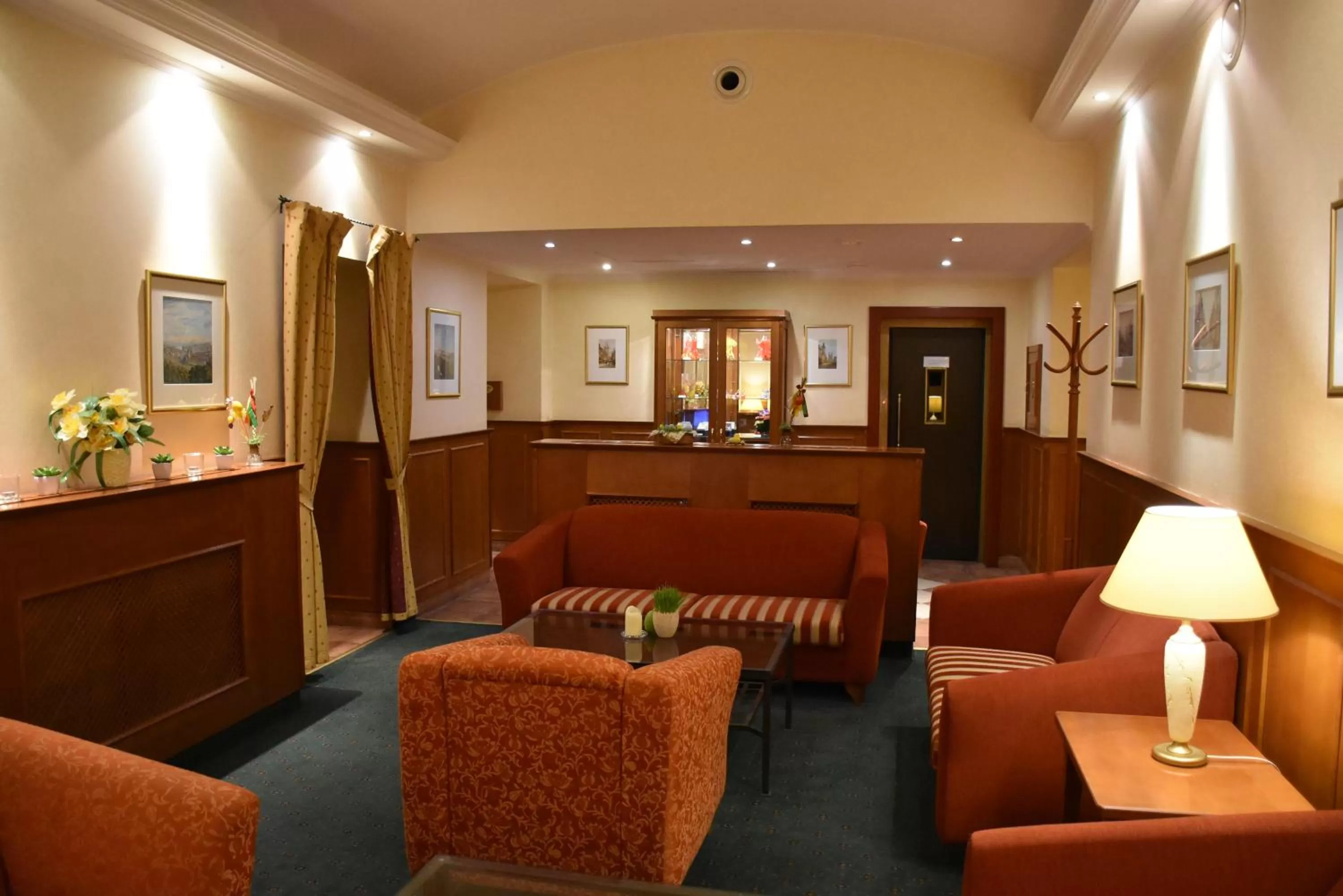 Communal lounge/ TV room in Arbes