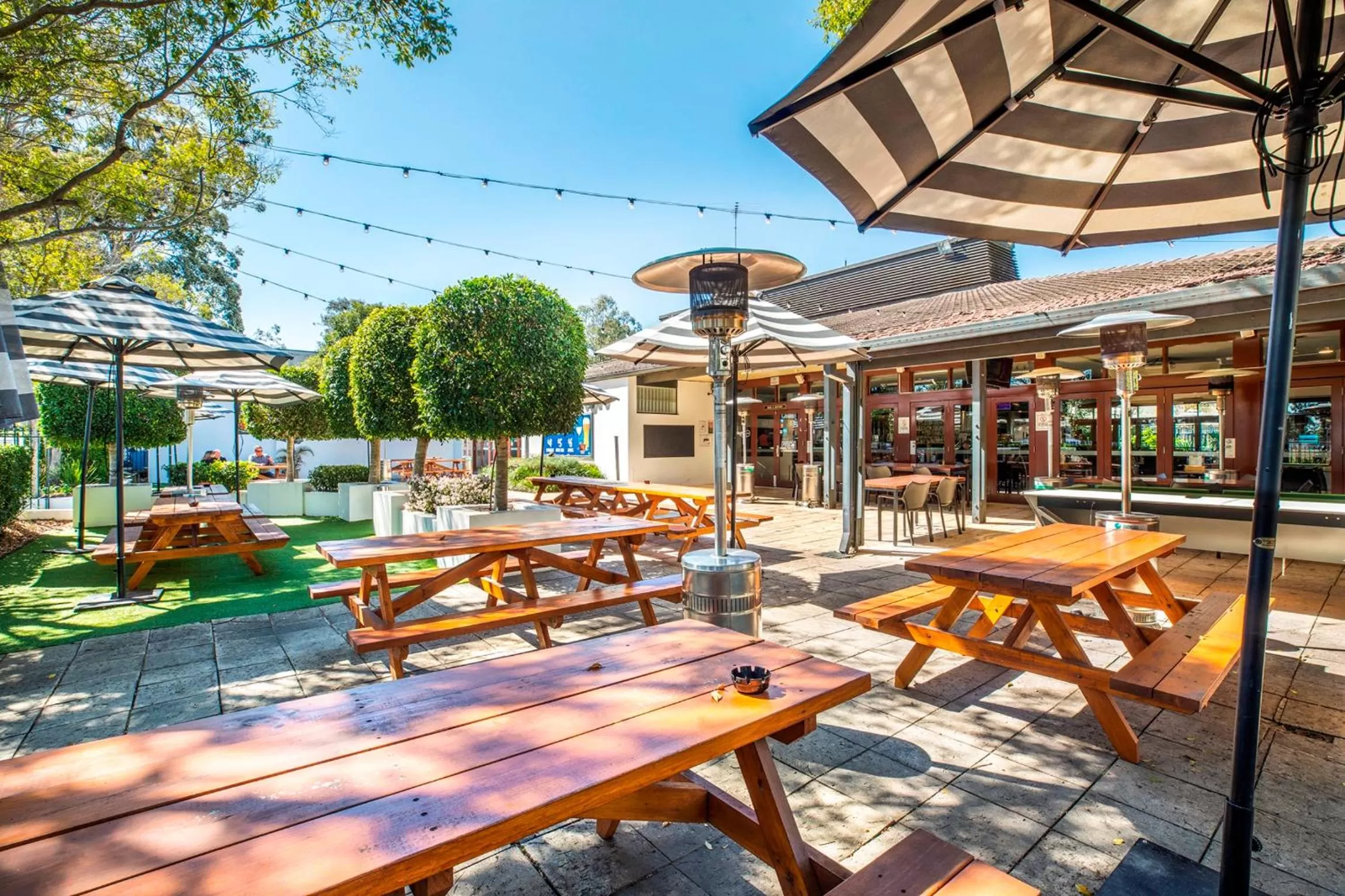 Patio in Nightcap at High Flyer Hotel