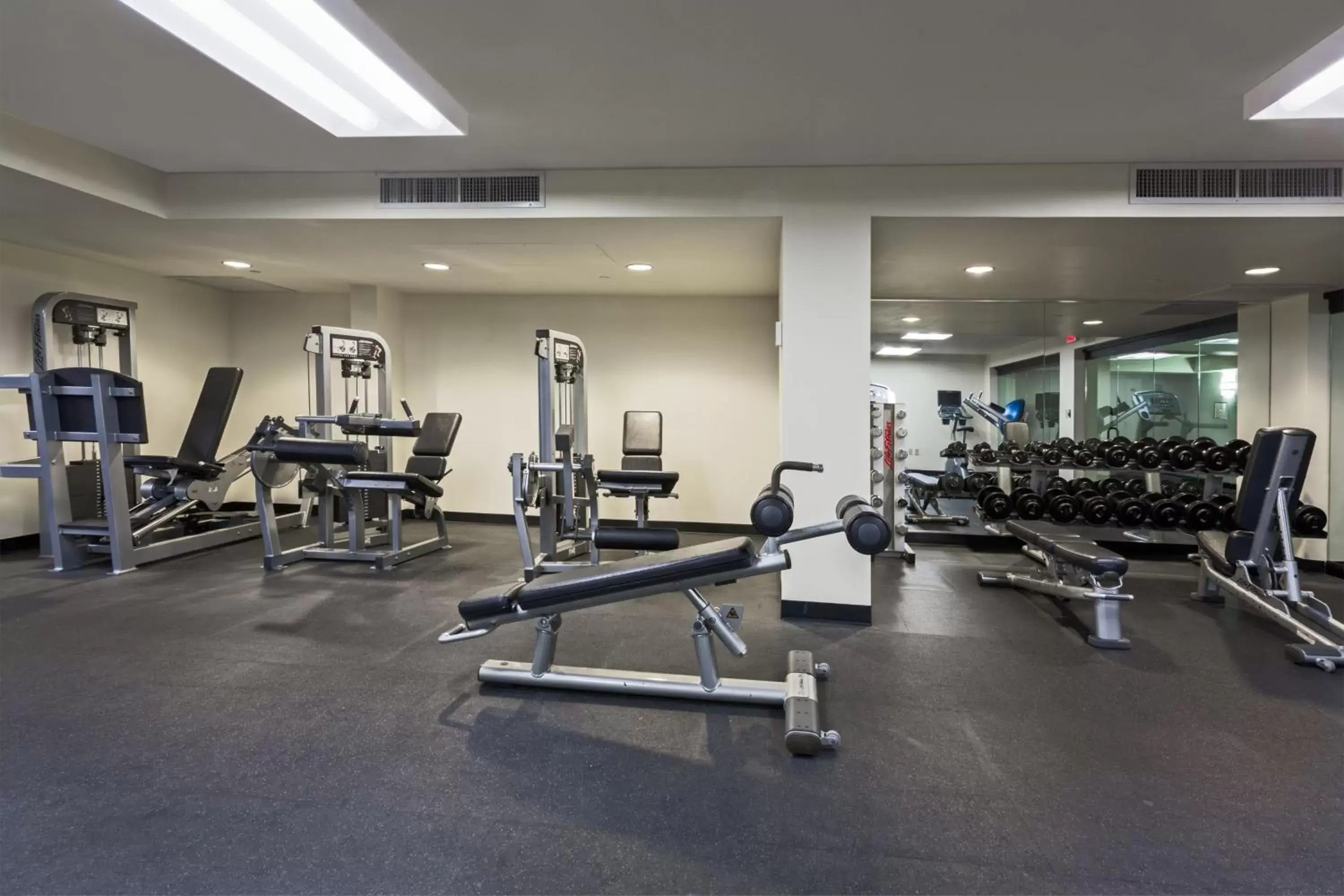 Spa and wellness centre/facilities, Fitness Center/Facilities in Clarion Hotel New Orleans - Airport & Conference Center