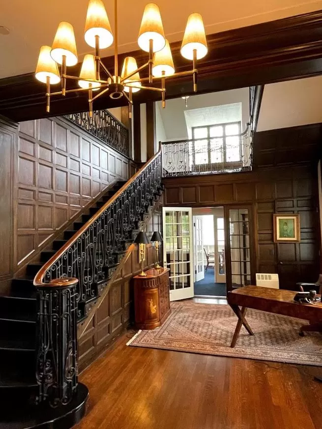 Lobby/Reception in The Argus Hotel & Cocktail Lounge