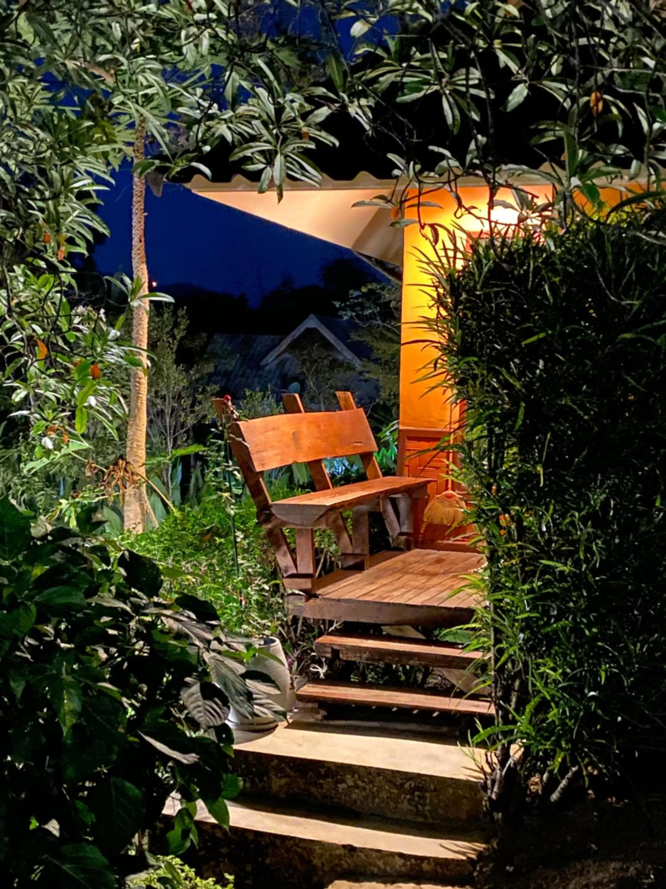 Night in Pura Vida Pai Resort