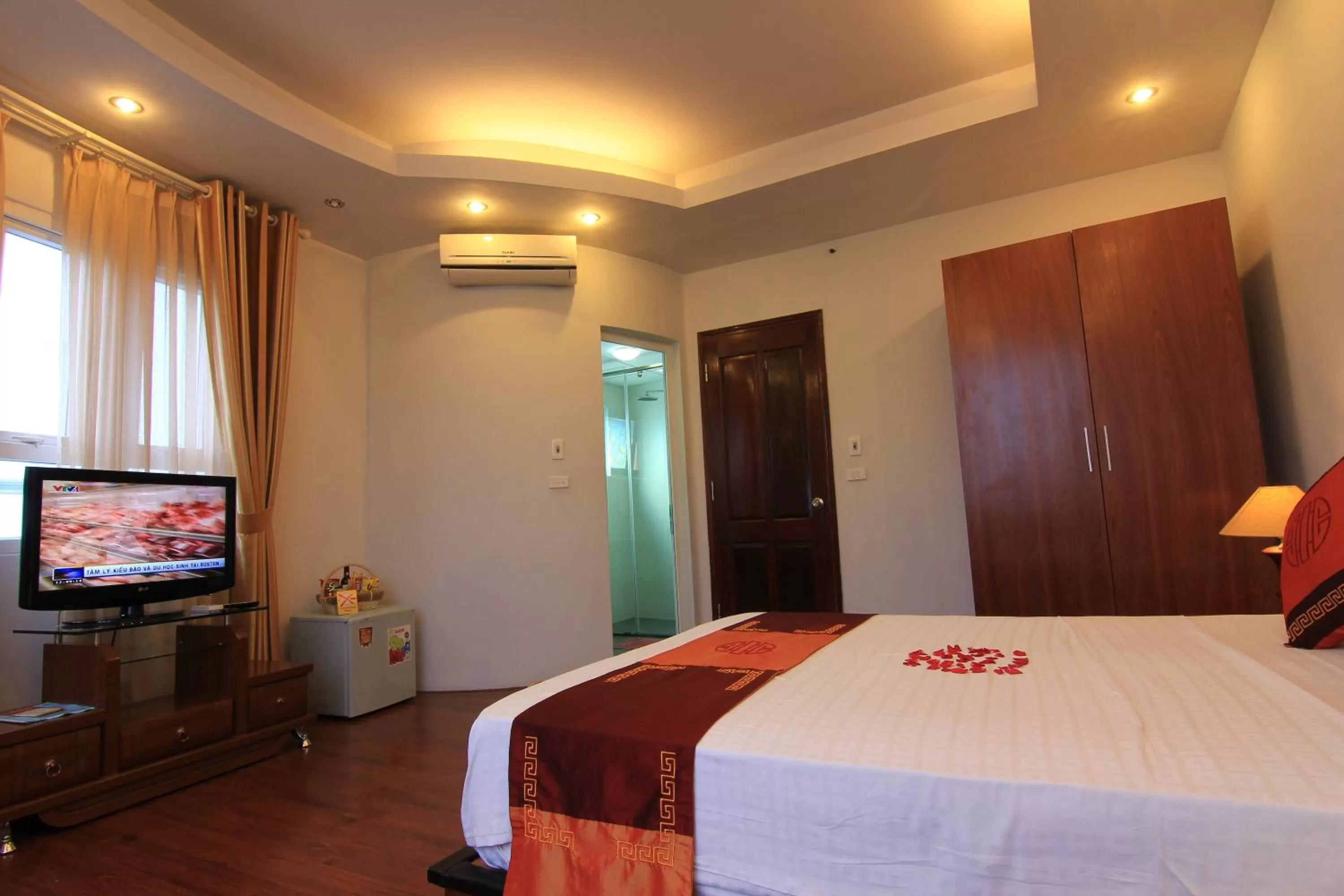 Bed in Urban Alley Hotel