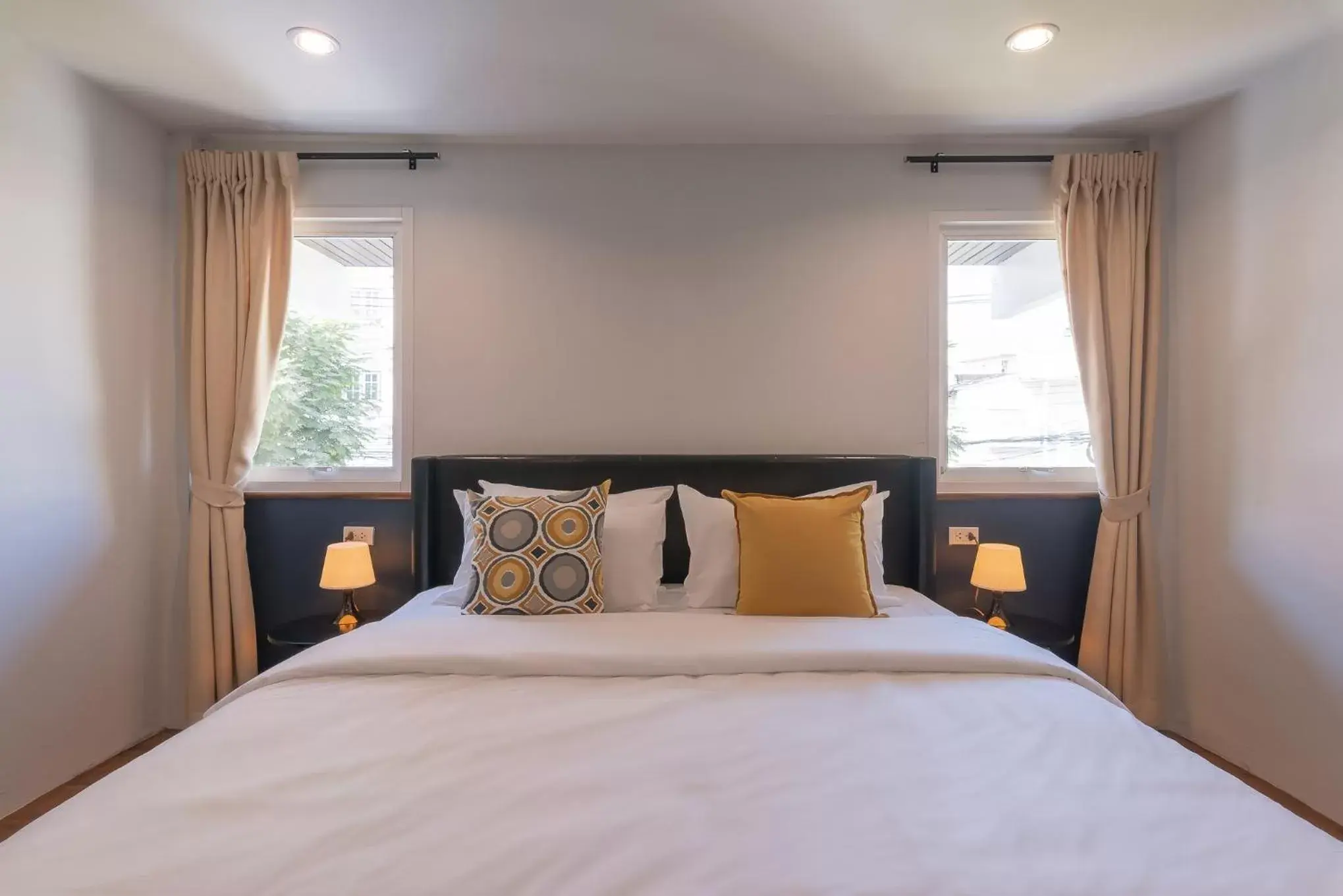 Superior King Room in The Mellow Pillow Hotel @ Chiang Mai Gate Superior King Room in The Mellow Pillow Hotel @ Chiang Mai Gate