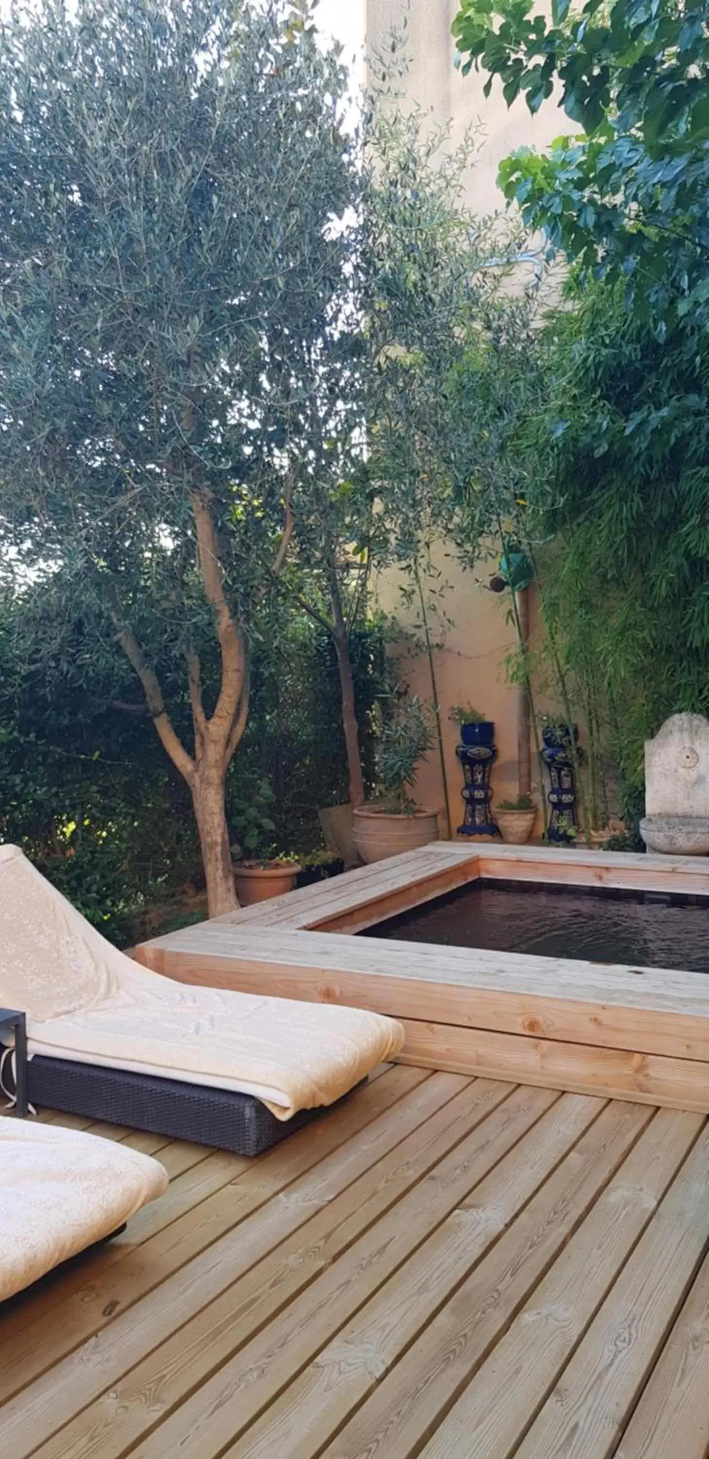 Garden, Swimming Pool in Le Belvédère - Chambres d'hôtes de charme et Restaurant