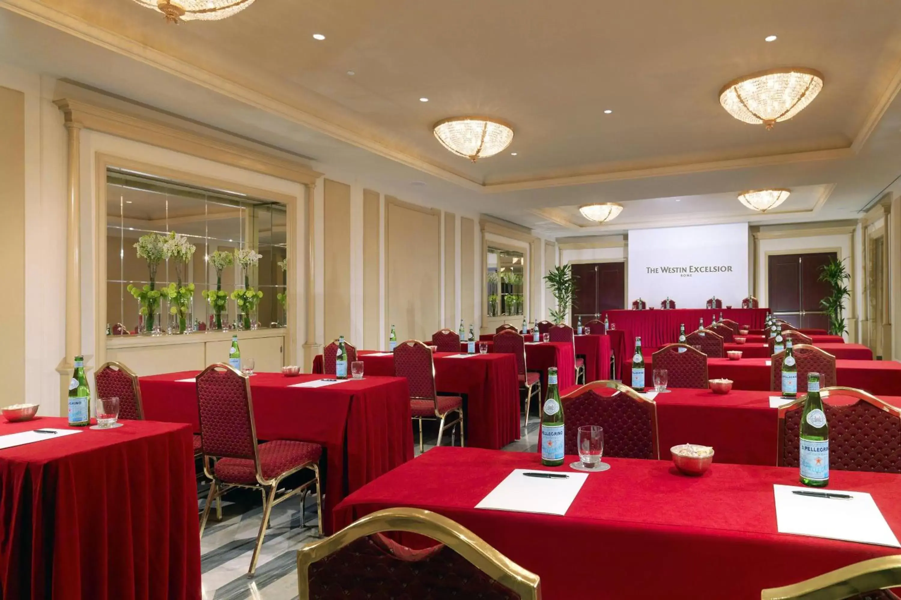 Meeting/conference room, Restaurant/Places to Eat in The Westin Excelsior, Rome