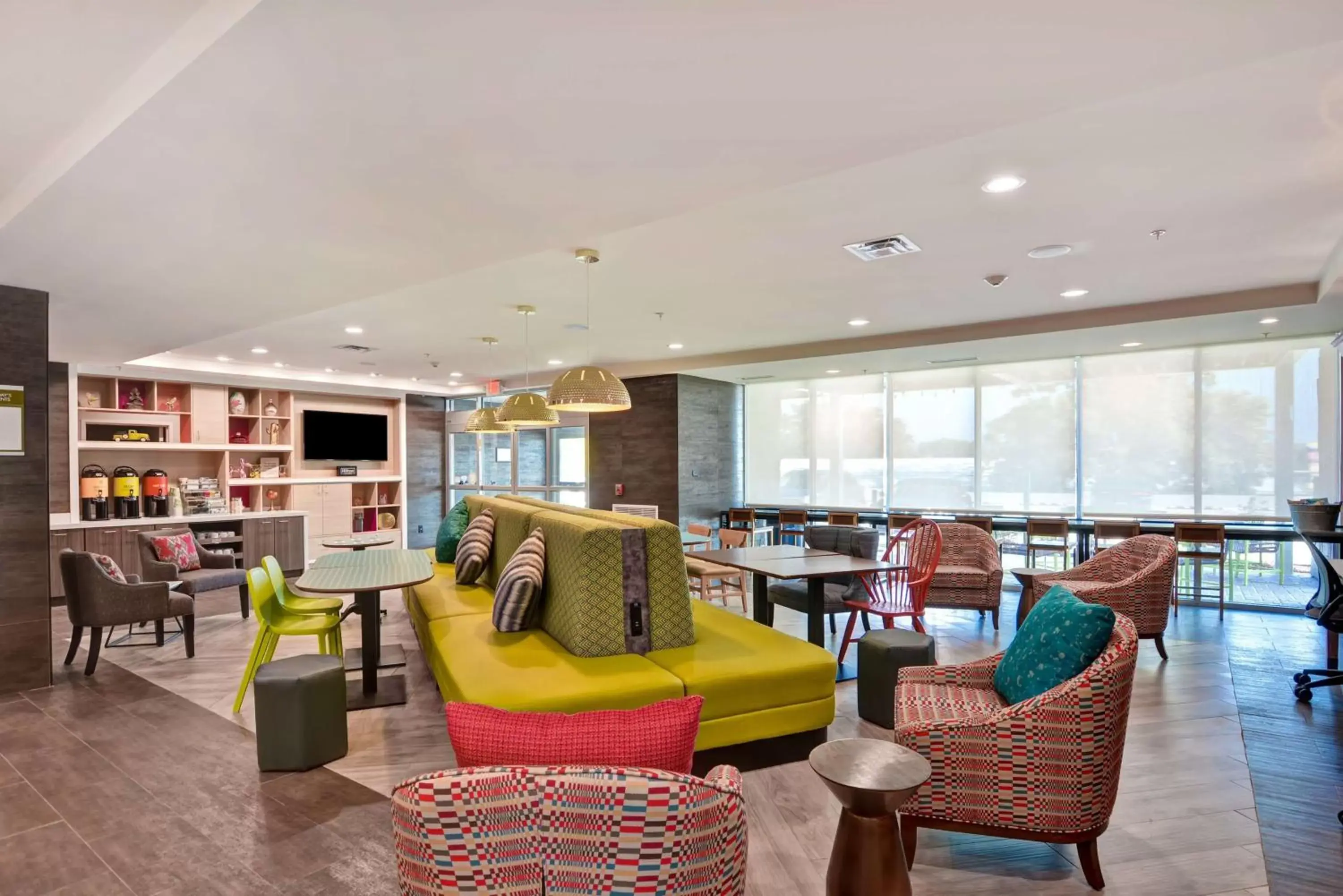 Lobby or reception, Lounge/Bar in Home2 Suites By Hilton Hot Springs