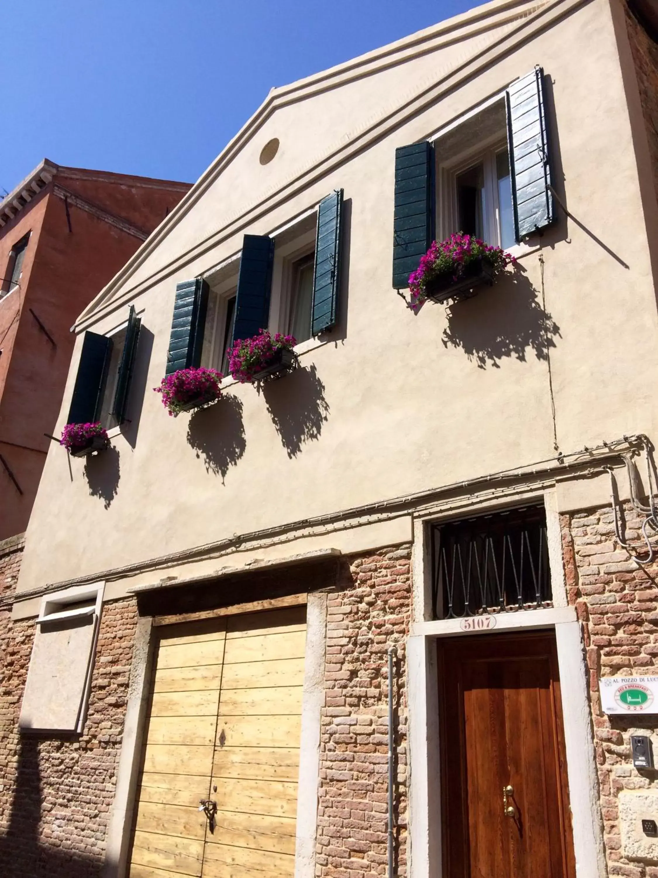 Facade/entrance, Patio/Outdoor Area in B&B Al Pozzo di Luce