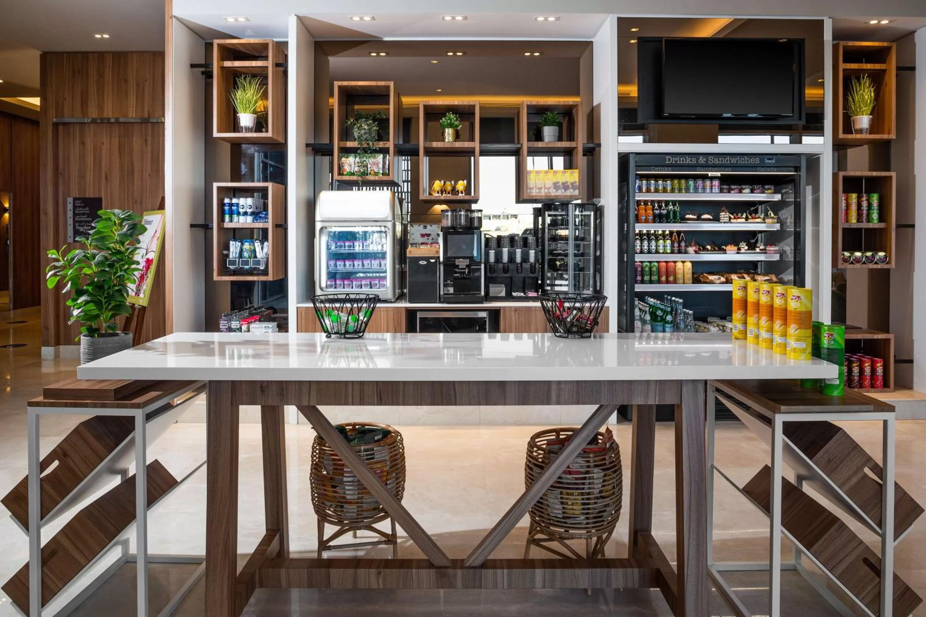 Restaurant/places to eat in Hilton Garden Inn Riyadh Financial District