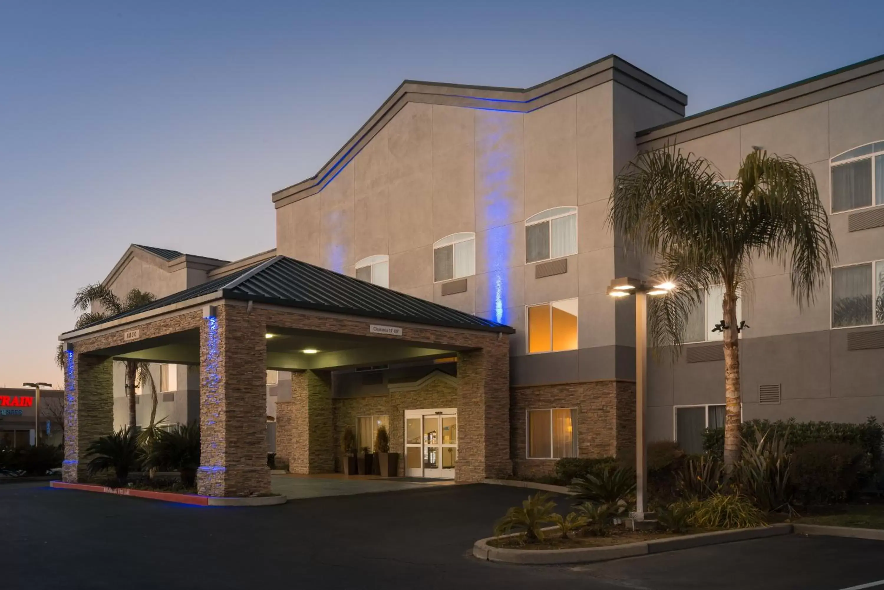 Property Building in Holiday Inn Express Rocklin - Galleria Area, an IHG Hotel