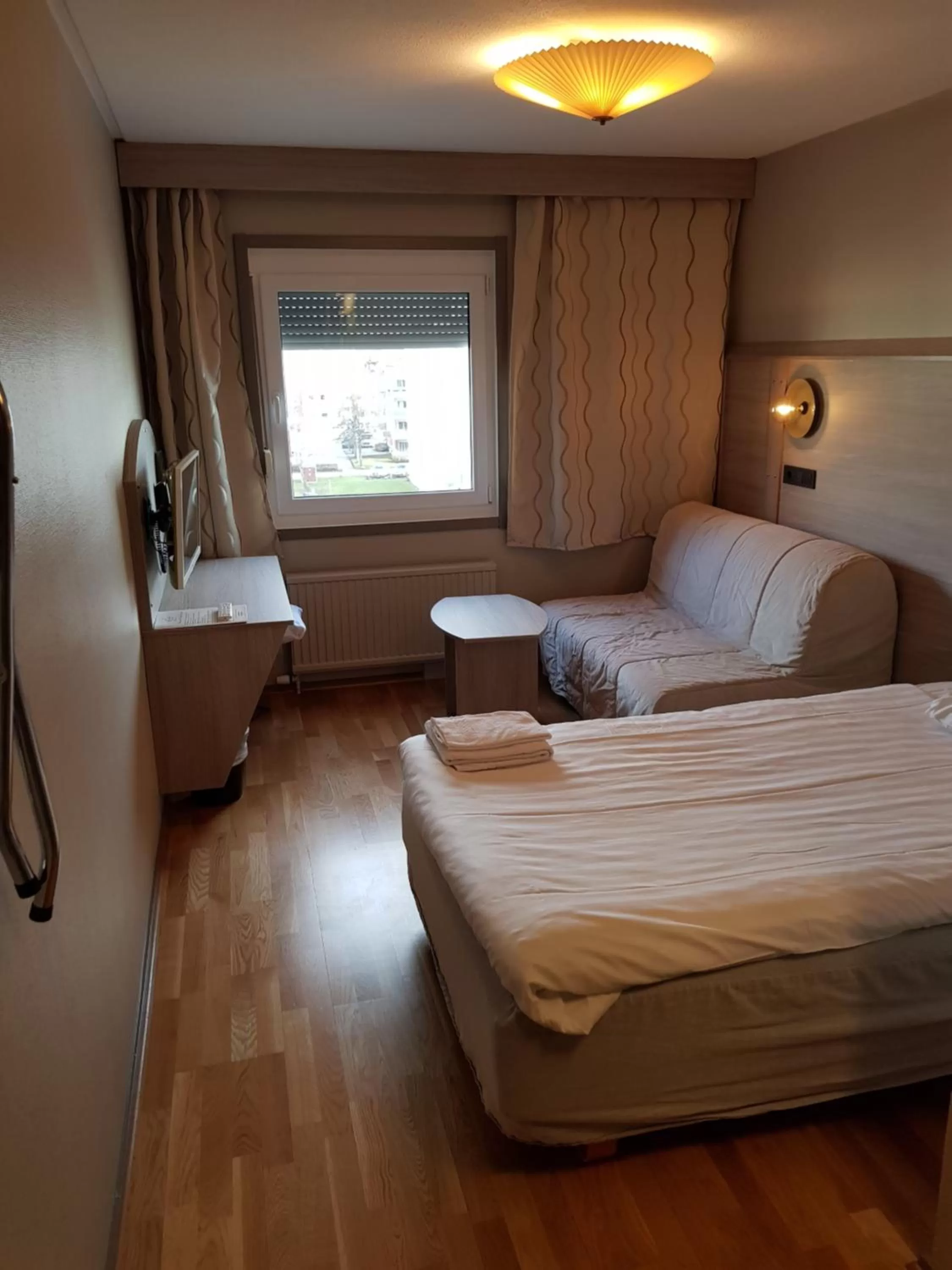 Bed in Hotell Stinsen