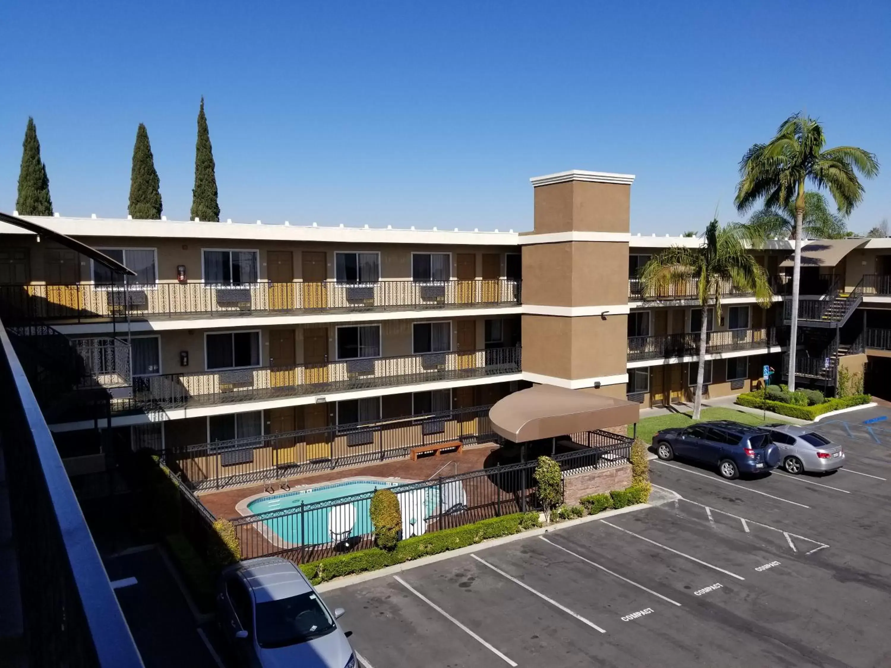 Property Building in Quality Inn & Suites Anaheim Maingate