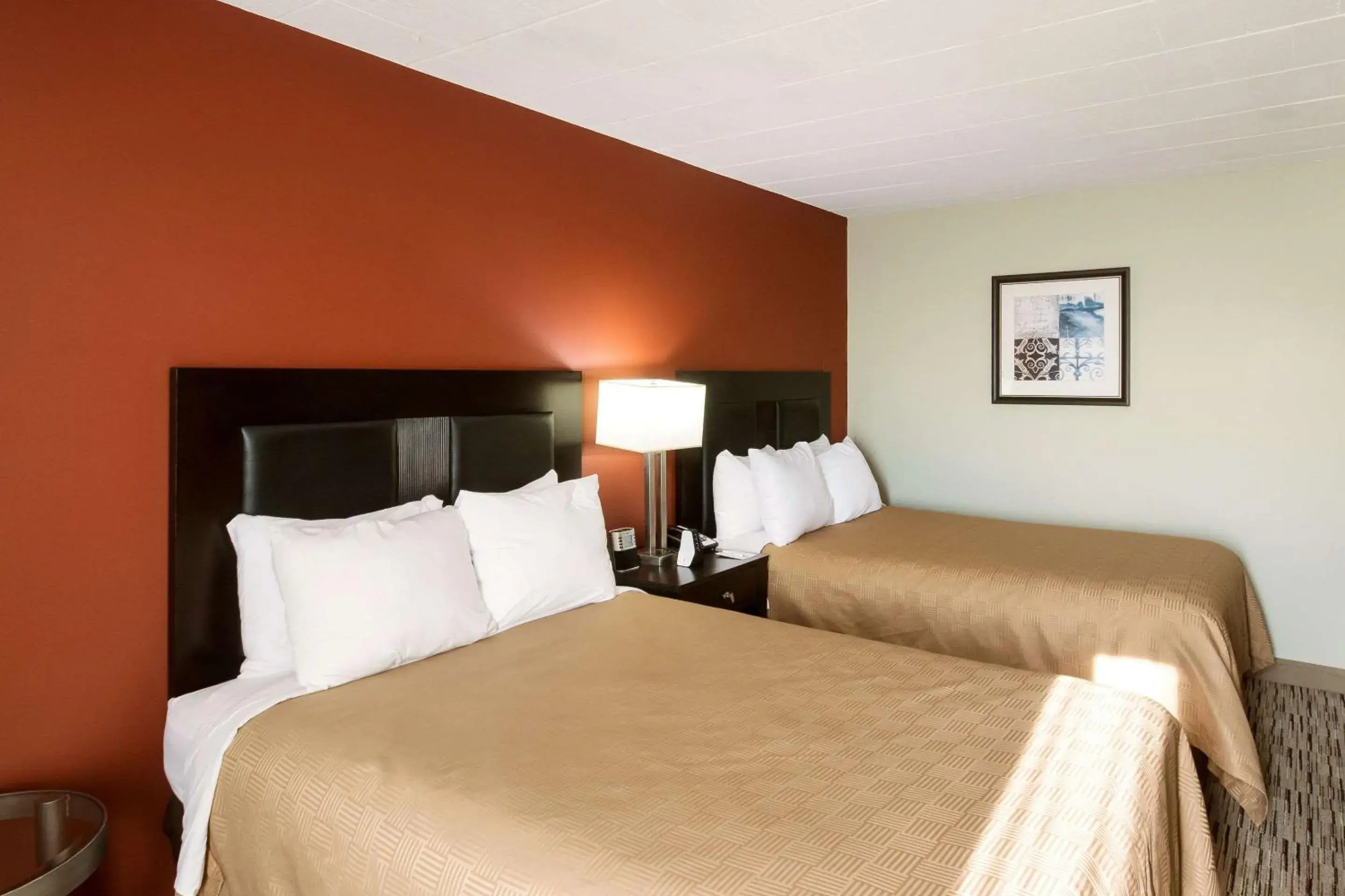 Photo of the whole room, Bed in Exton Hotel and Conference Center