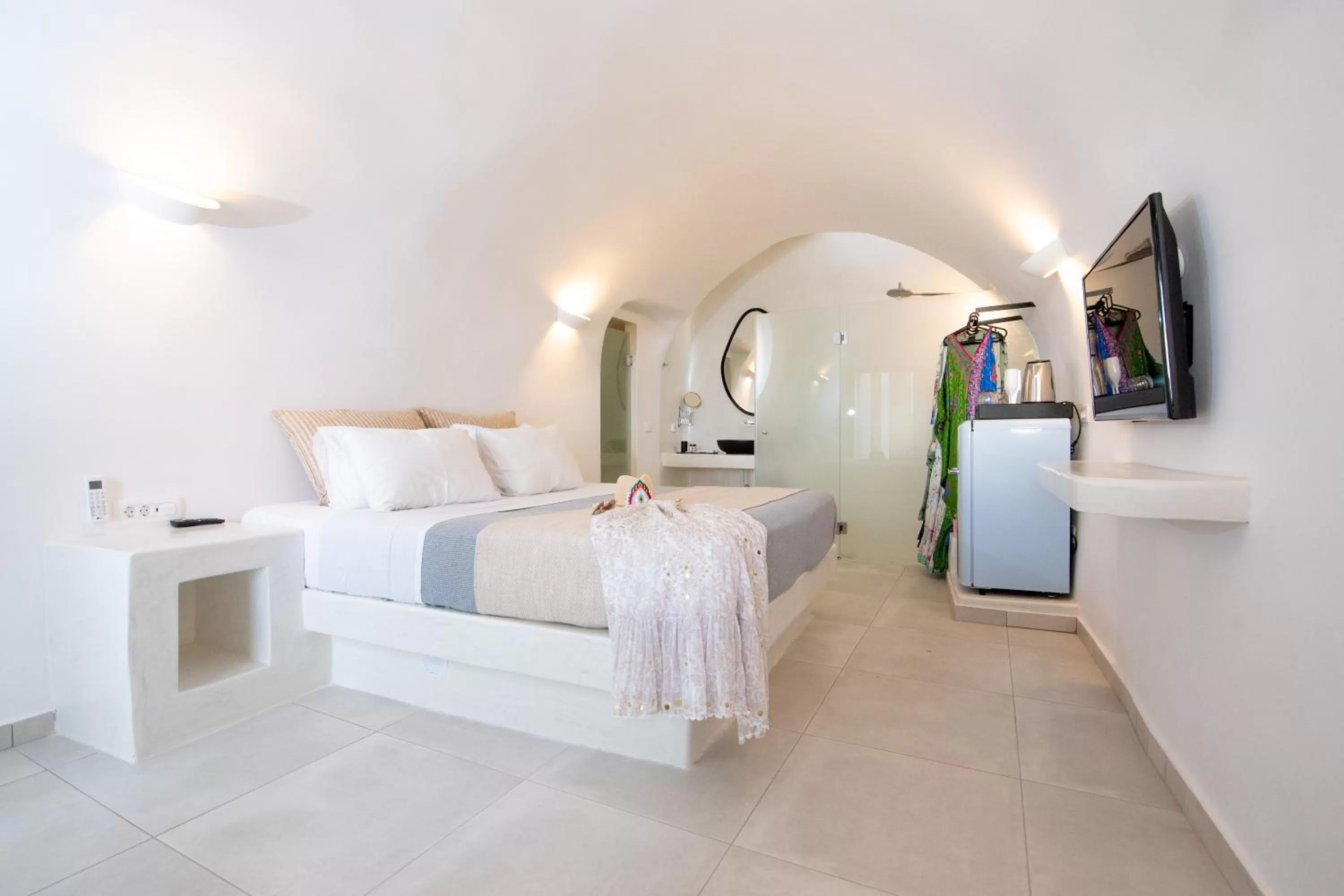 Bed in Caldera Cliff Illusion