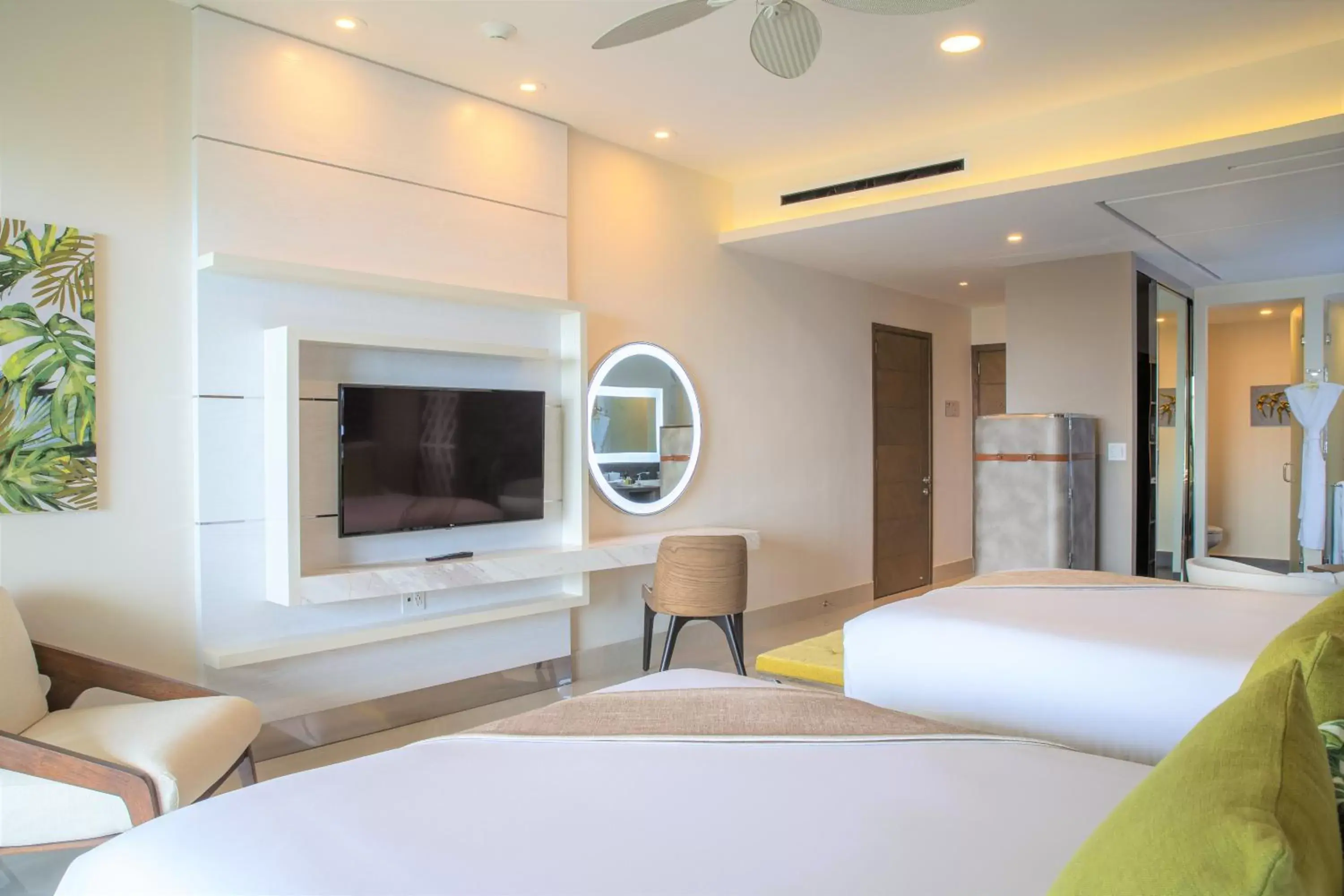 TV and multimedia, TV/Entertainment Center in Garza Blanca Resort & Spa Cancun