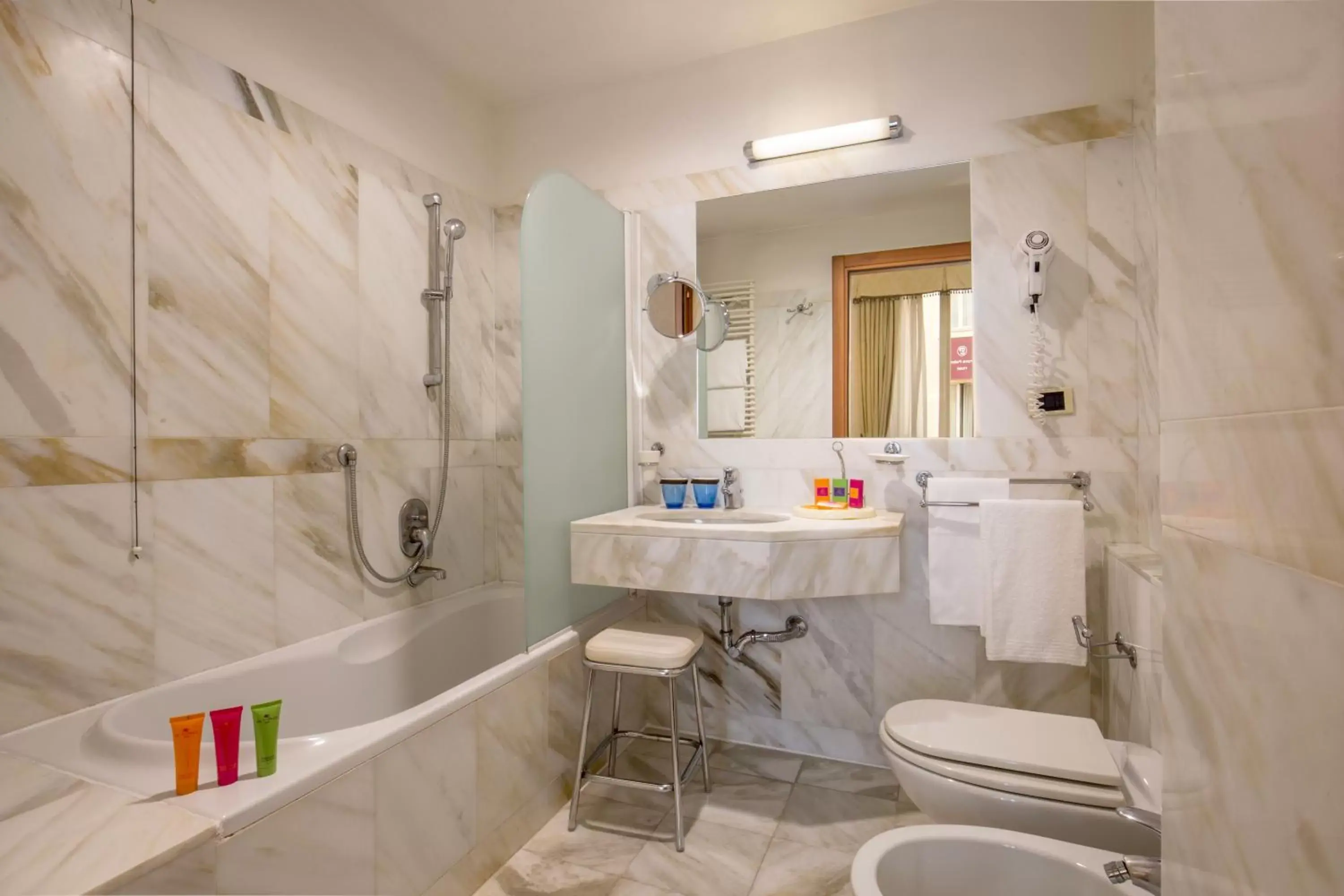 Bathroom in UNAWAY Hotel Empire Roma