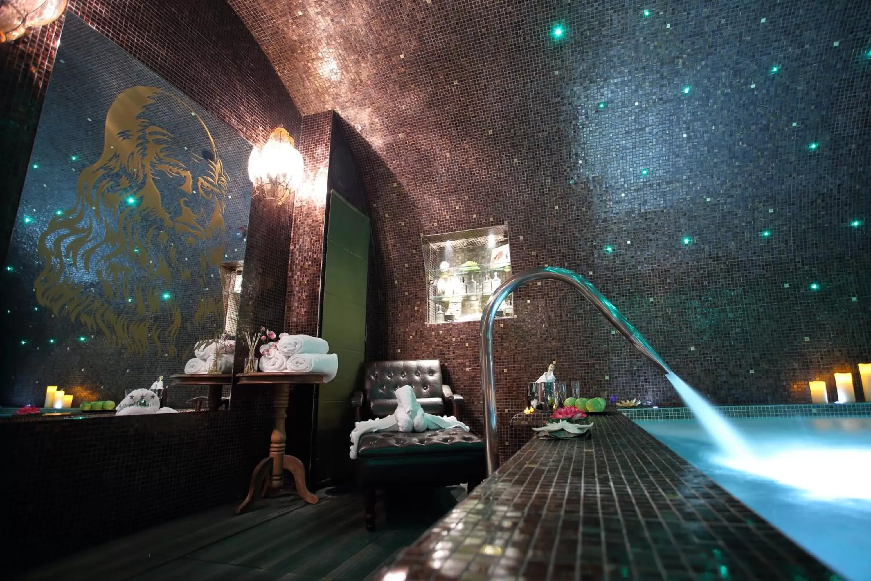 Spa and wellness centre/facilities in Hôtel Da Vinci & Spa Spa and wellness centre/facilities in Hôtel Da Vinci & Spa