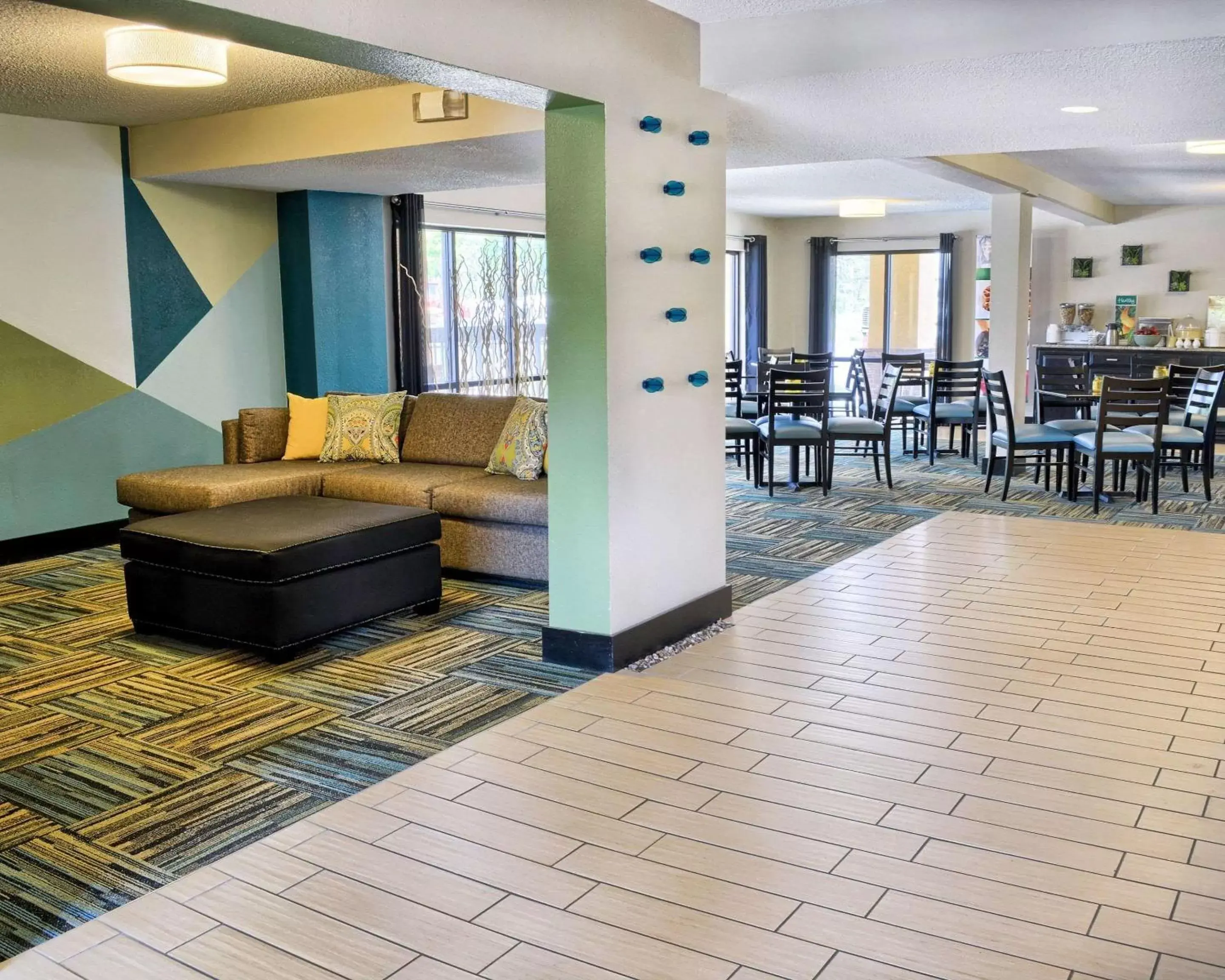 Lobby or reception in Quality Inn Thornburg