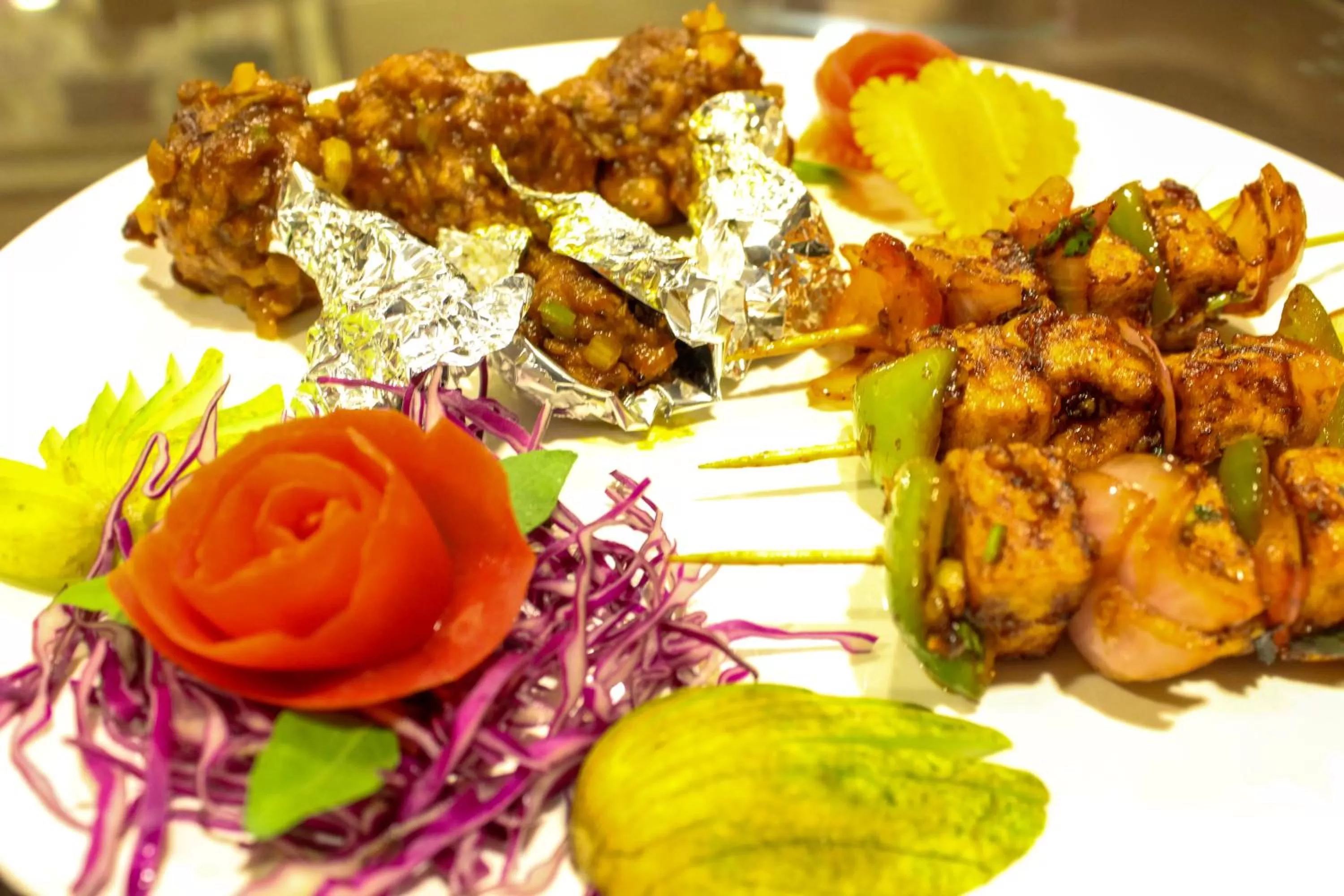 Food and drinks in Shankar Bhavan By Vinayak Hotels