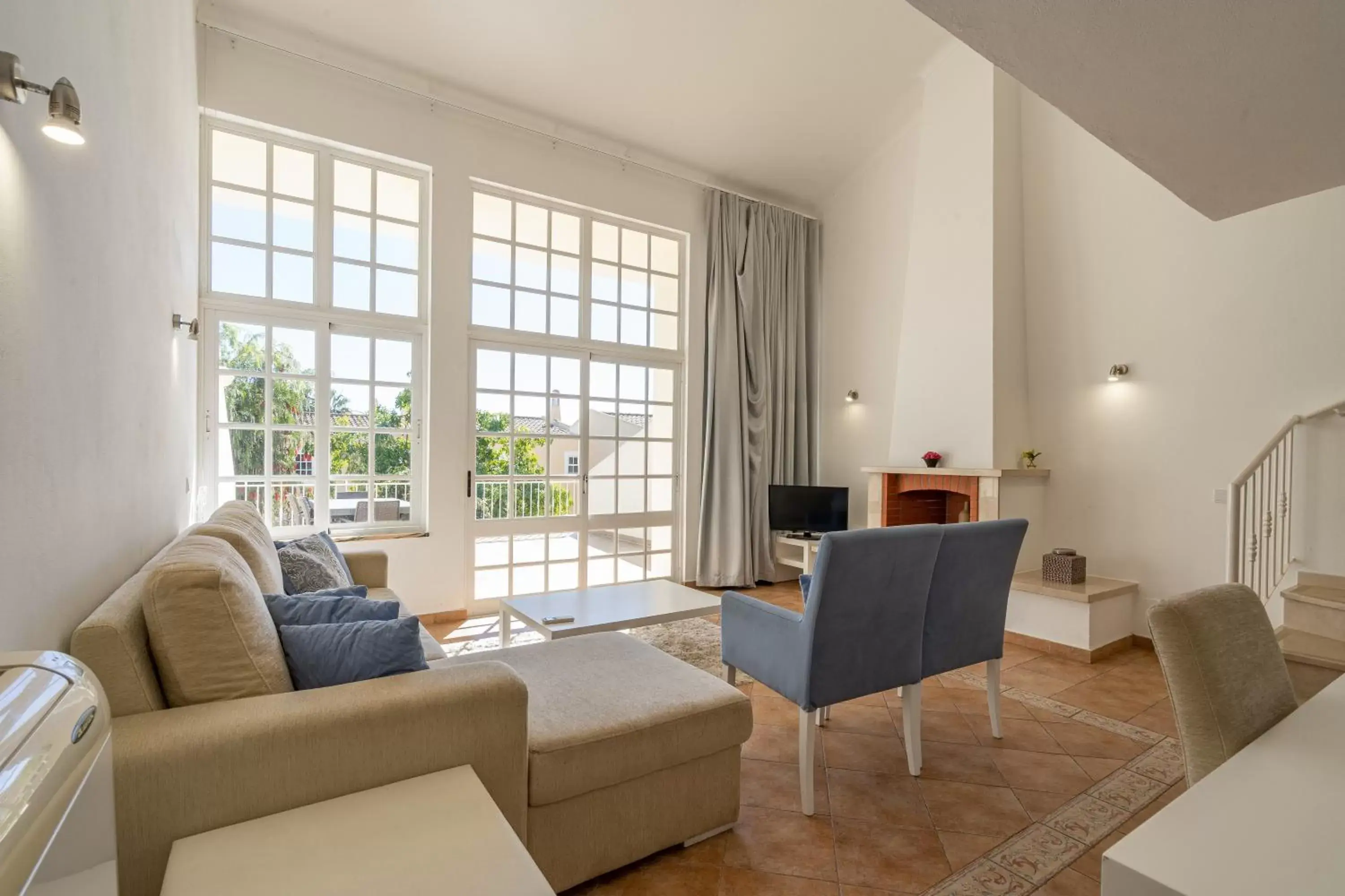 Living room, Seating Area in Ponta Grande Sao Rafael Resort by Umbral