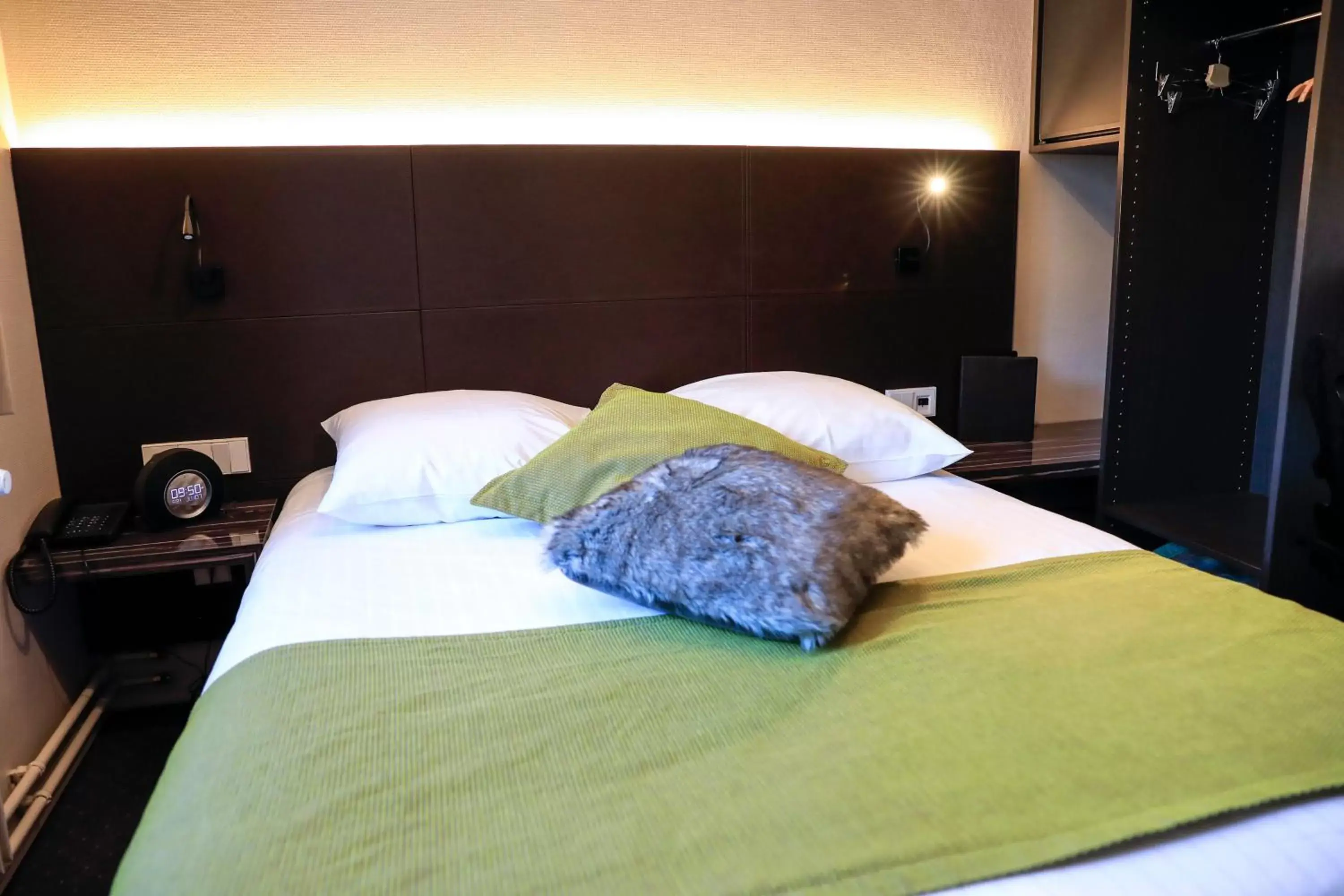Bed in Hôtel L'Auberge Alsacienne