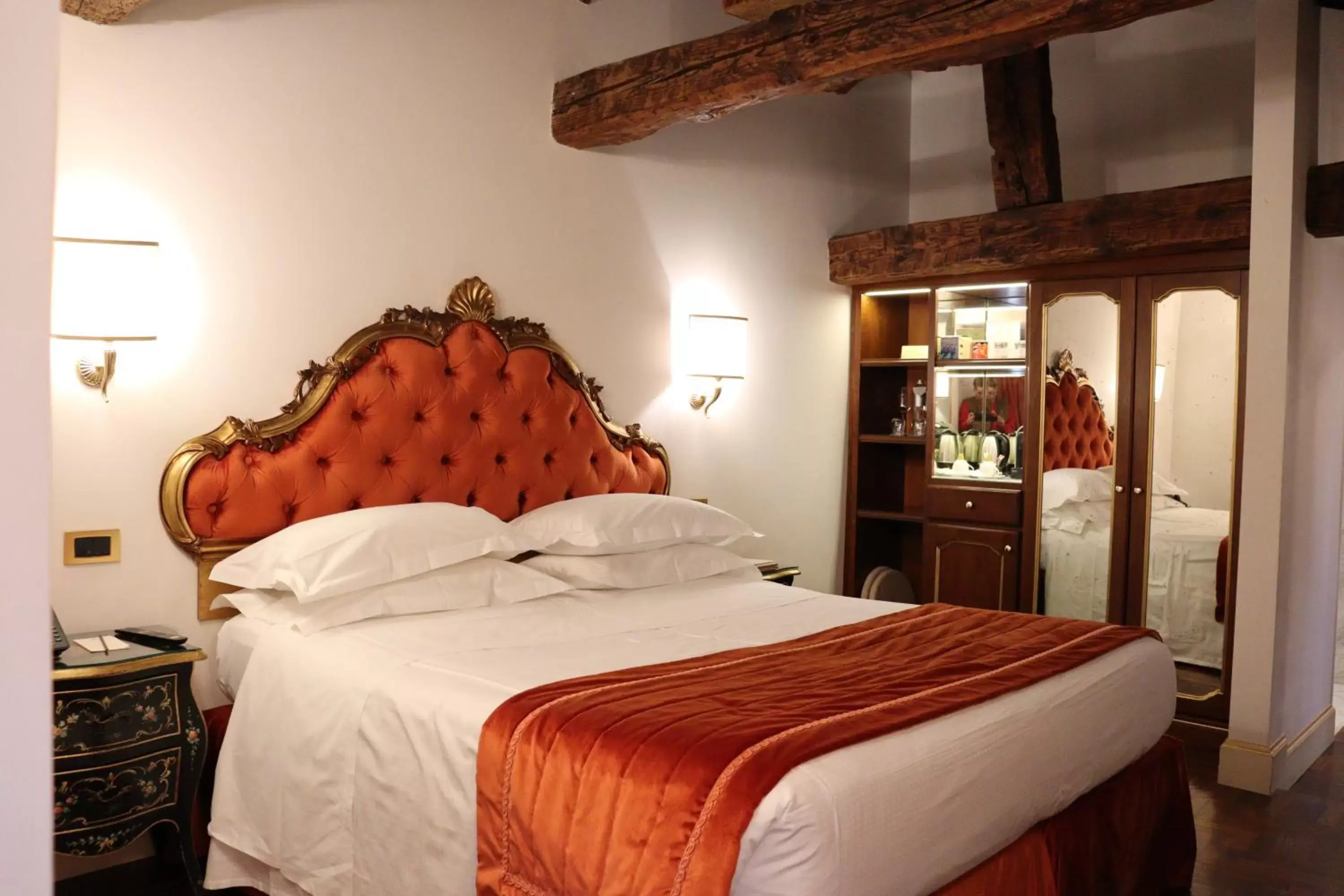 Bed in Hotel Ai Cavalieri di Venezia