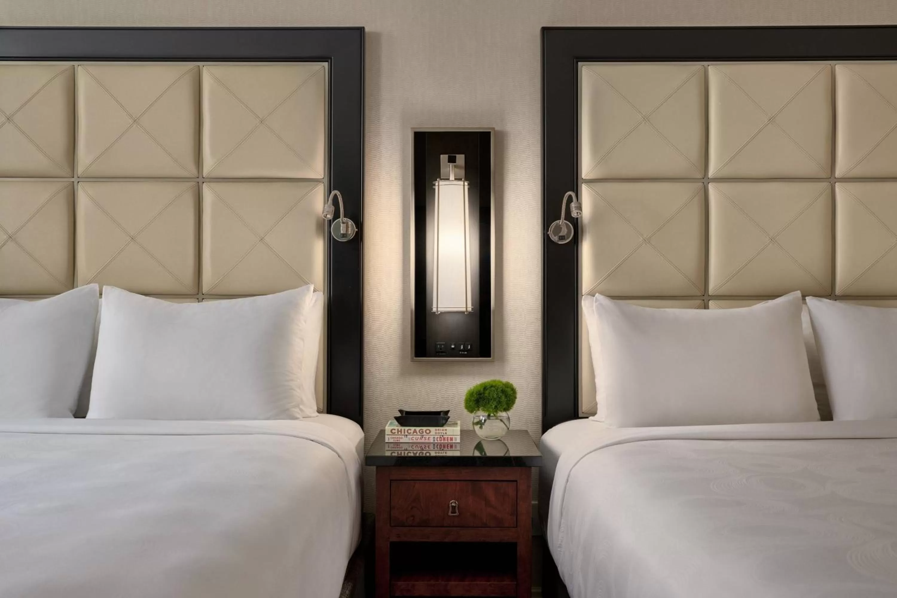 Photo of the whole room, Bed in JW Marriott Chicago