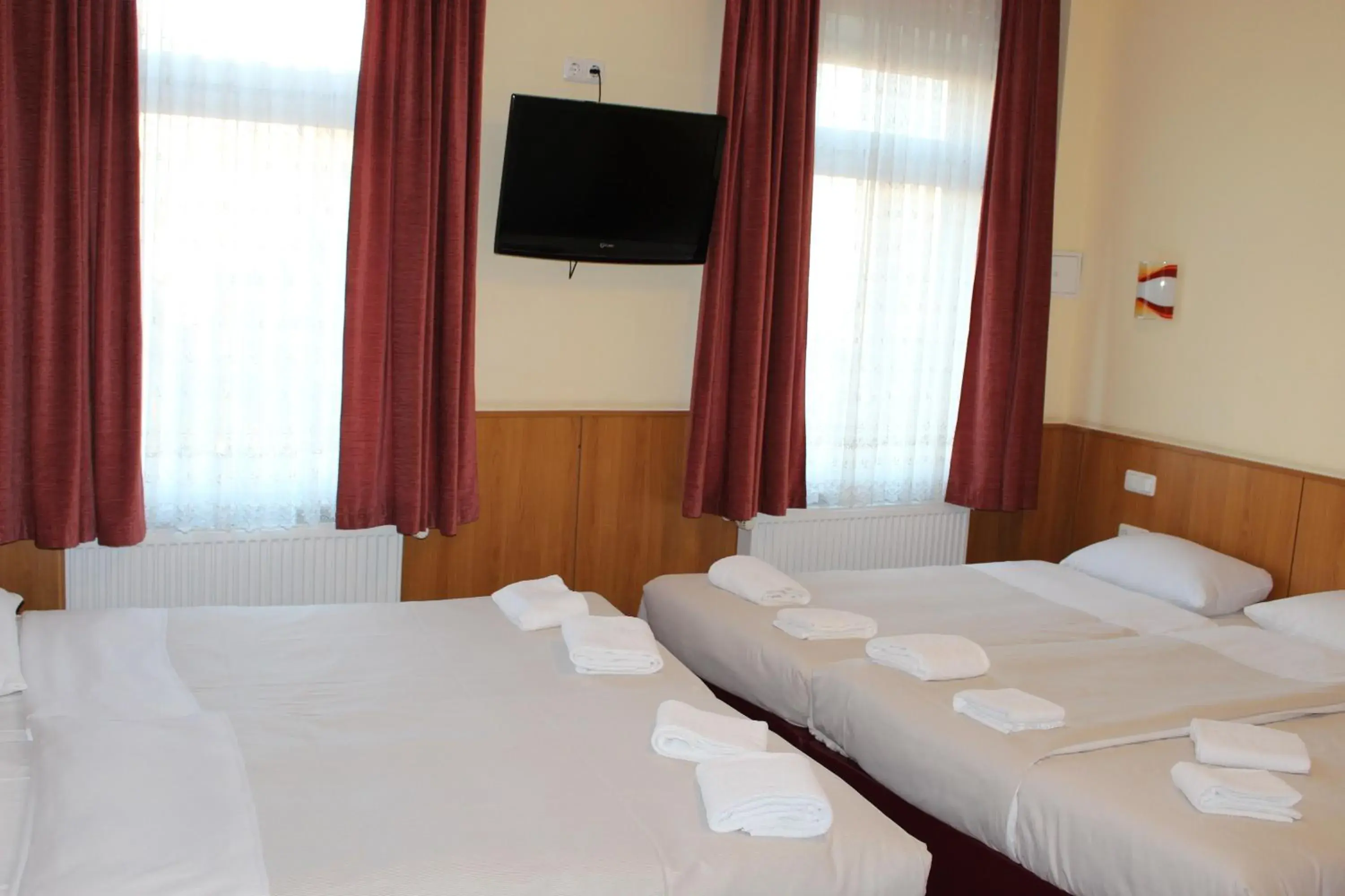 Bedroom, Bed in Altan Hotel