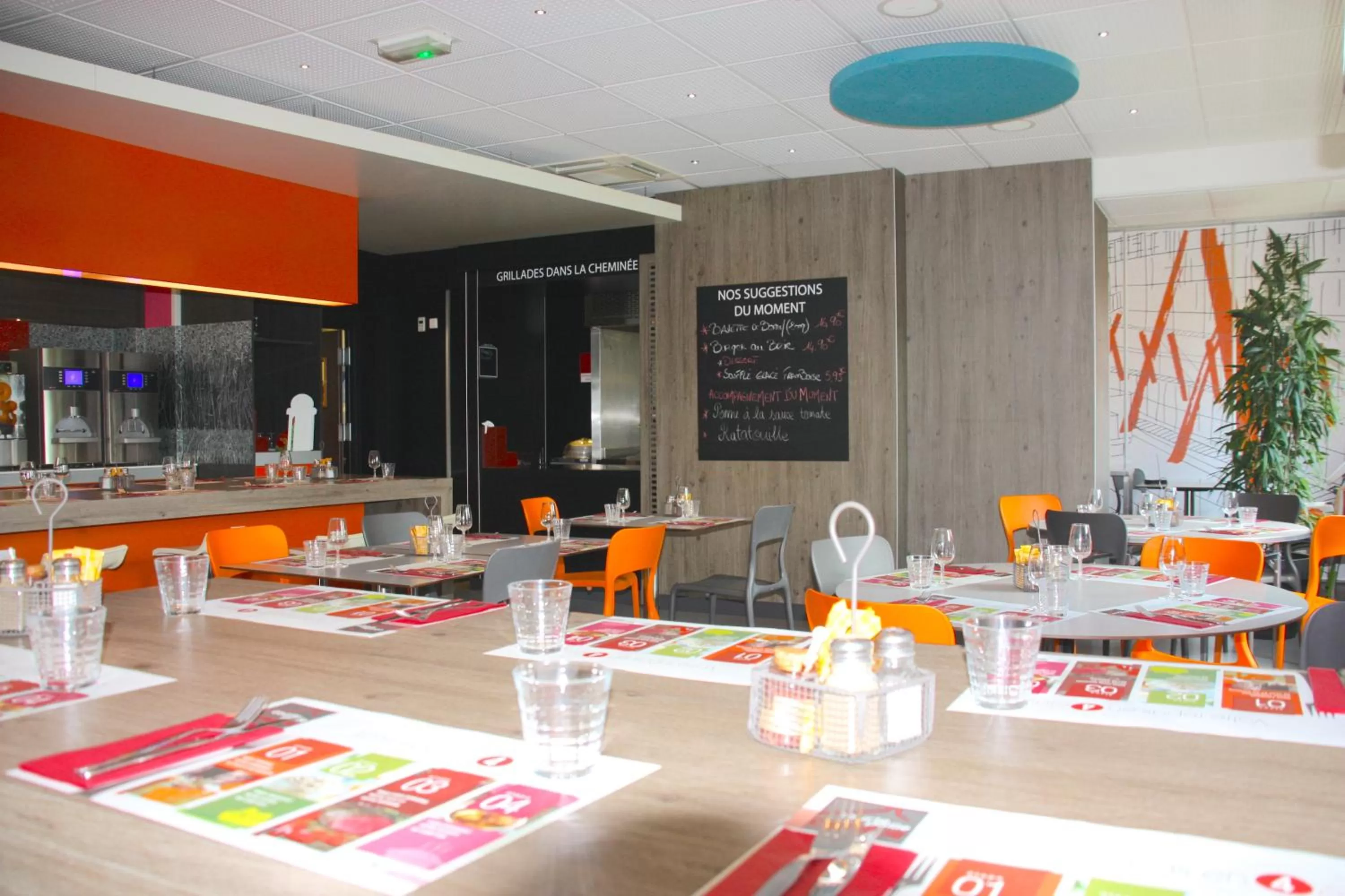 Restaurant/places to eat in ibis Styles Romans-Valence Gare TGV