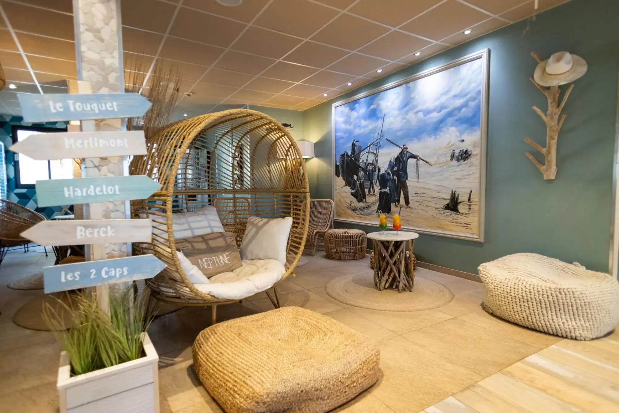 Living room, Seating Area in The Originals Boutique, Hôtel Neptune, Berck-sur-Mer (Inter-Hotel)