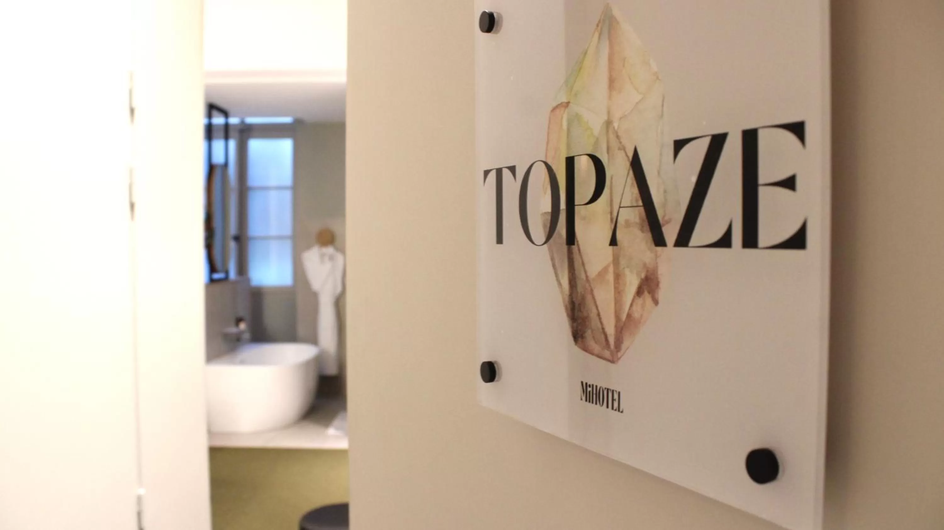 Logo/Certificate/Sign in MiHotel Sala