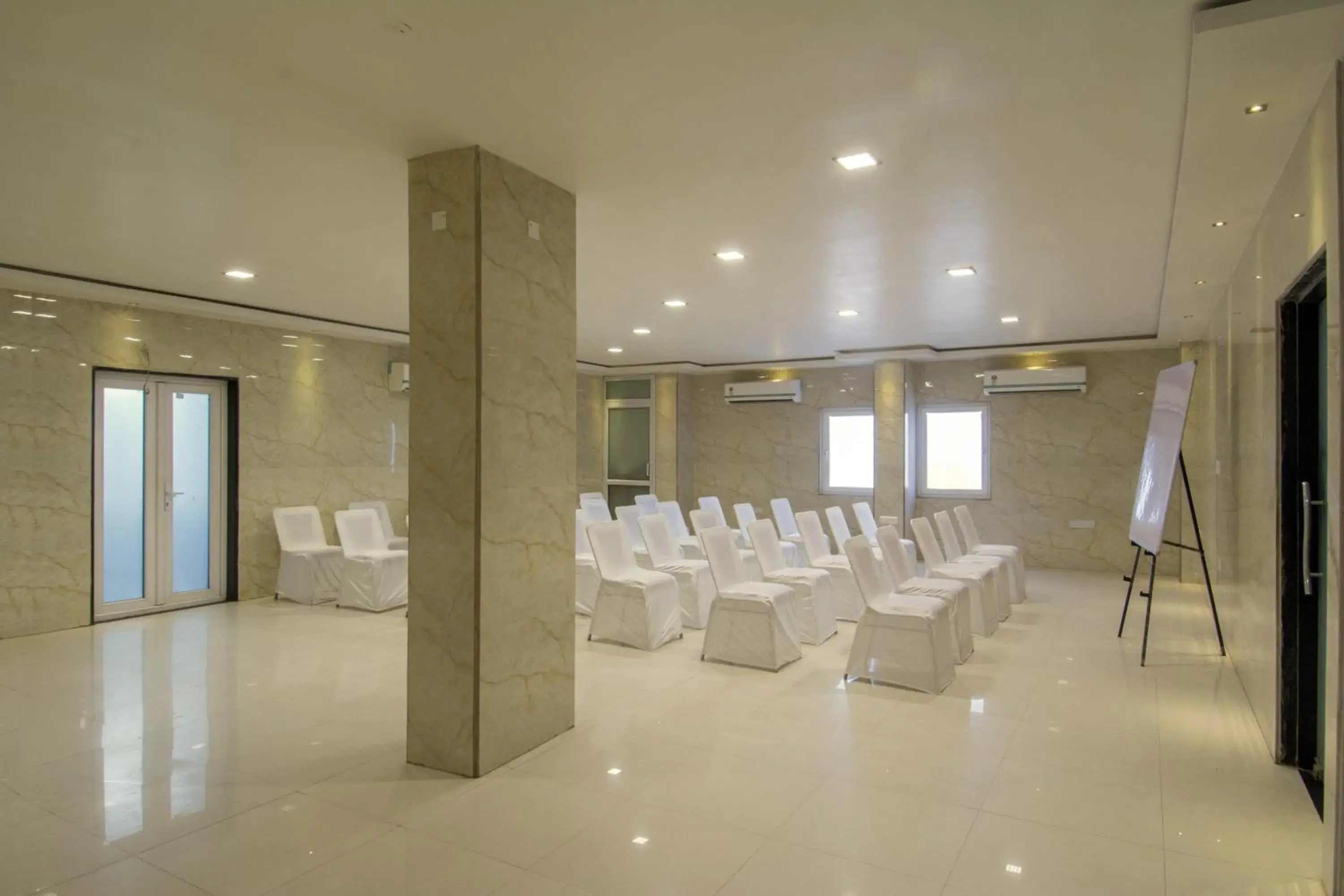 Banquet/Function facilities, Banquet Facilities in Hotel Metropolitan