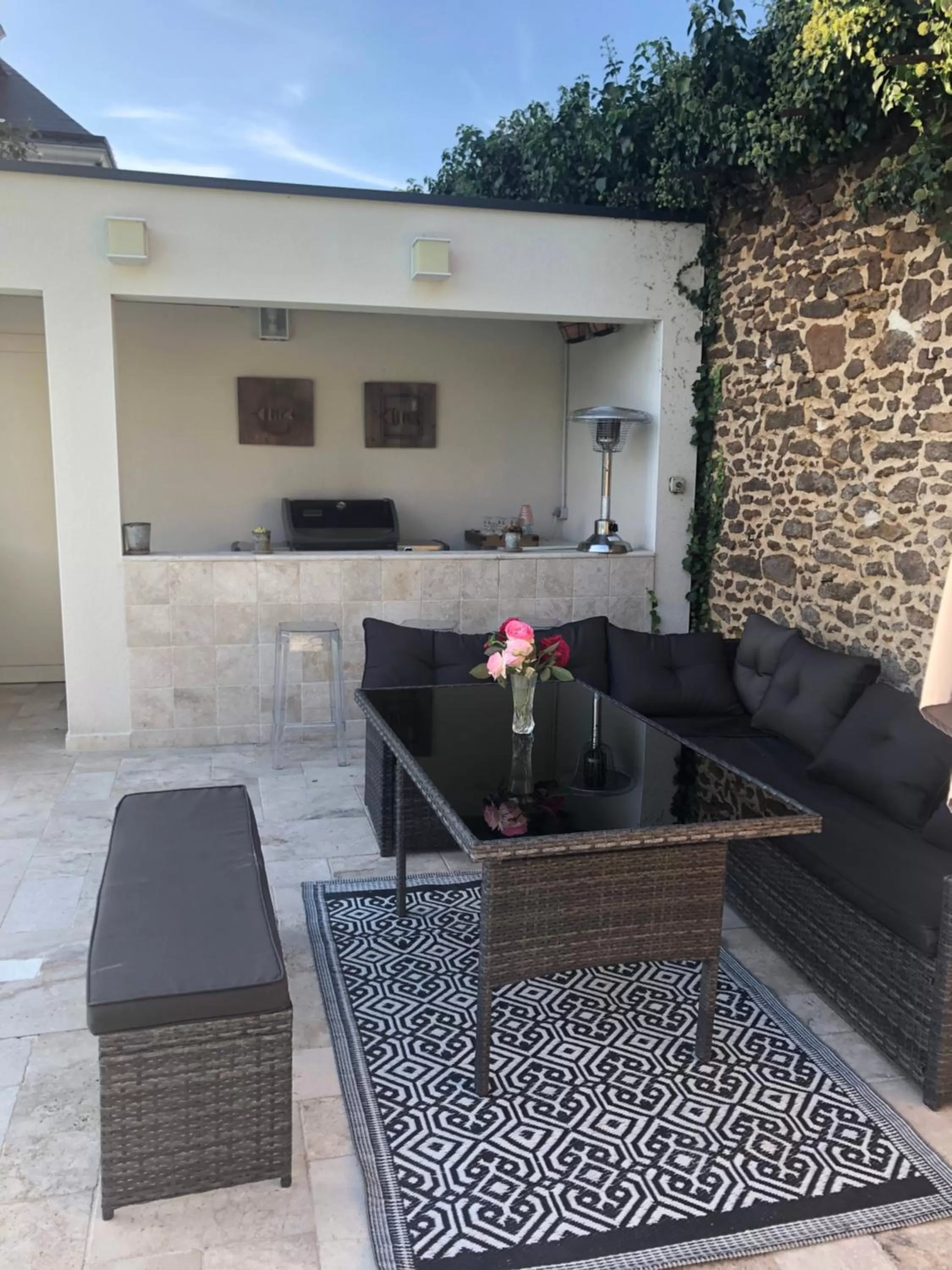 Patio in Villa MY le Mans