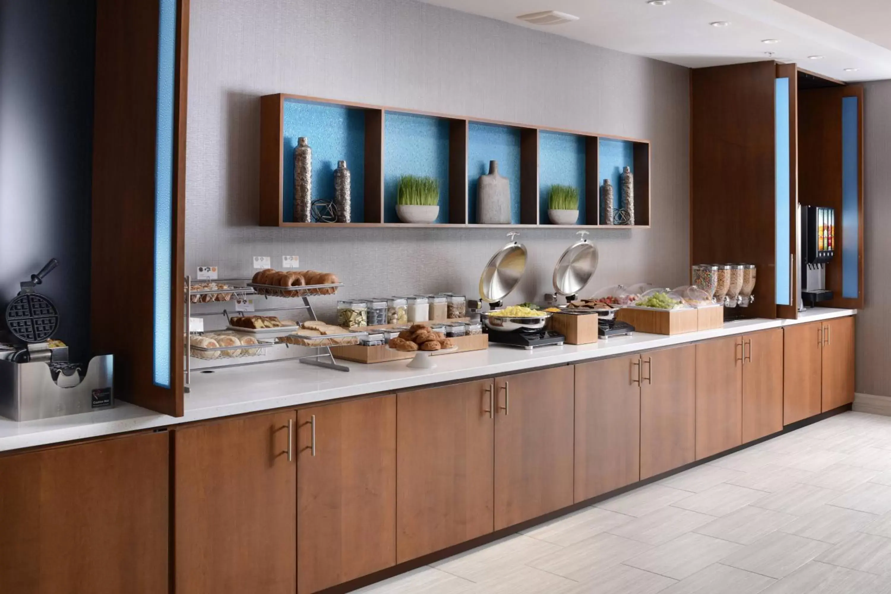 Breakfast, Restaurant/Places to Eat in SpringHill Suites by Marriott San Antonio Northwest at The RIM