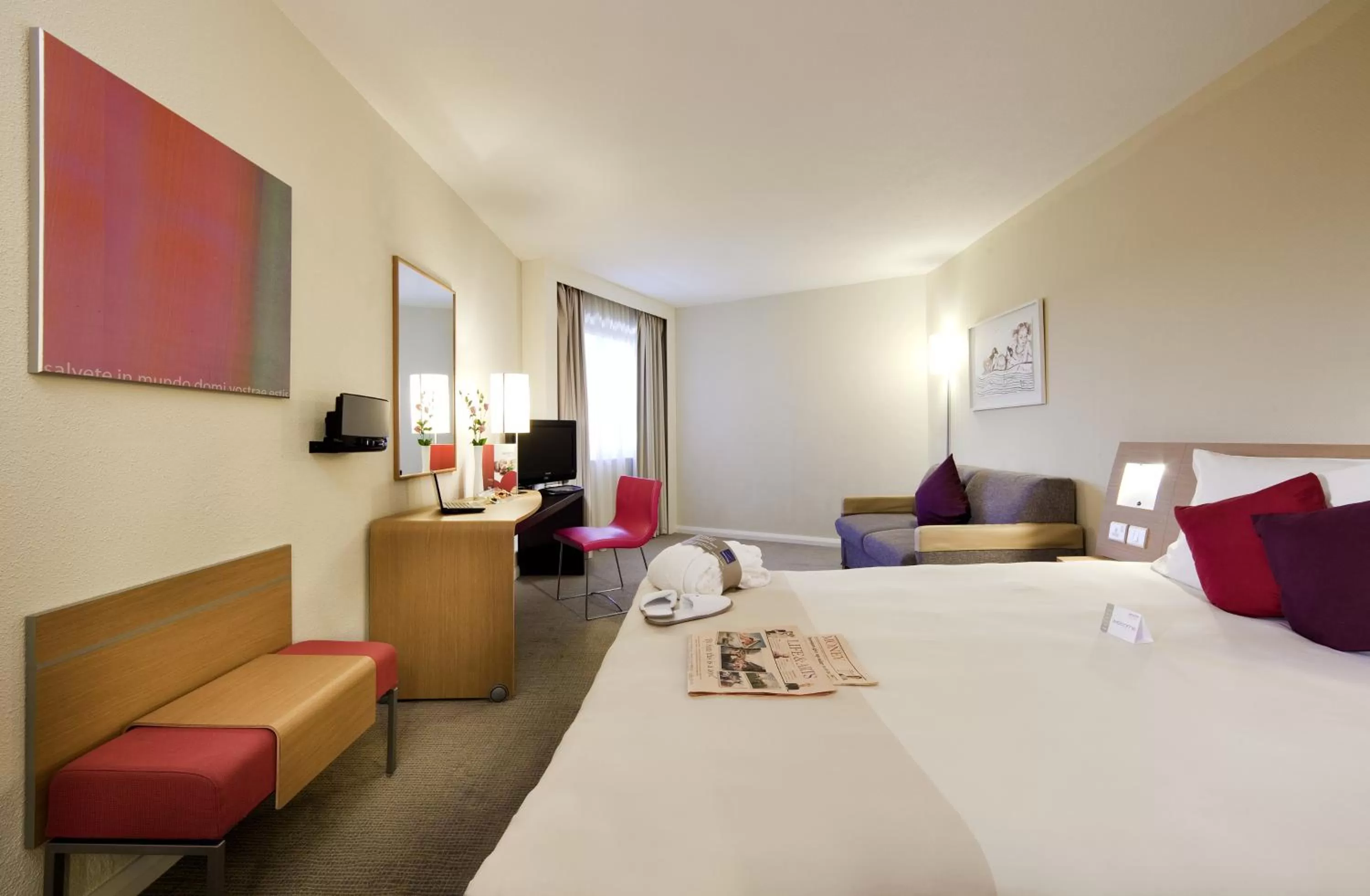 Photo of the whole room, Bed in Novotel Sheffield Centre