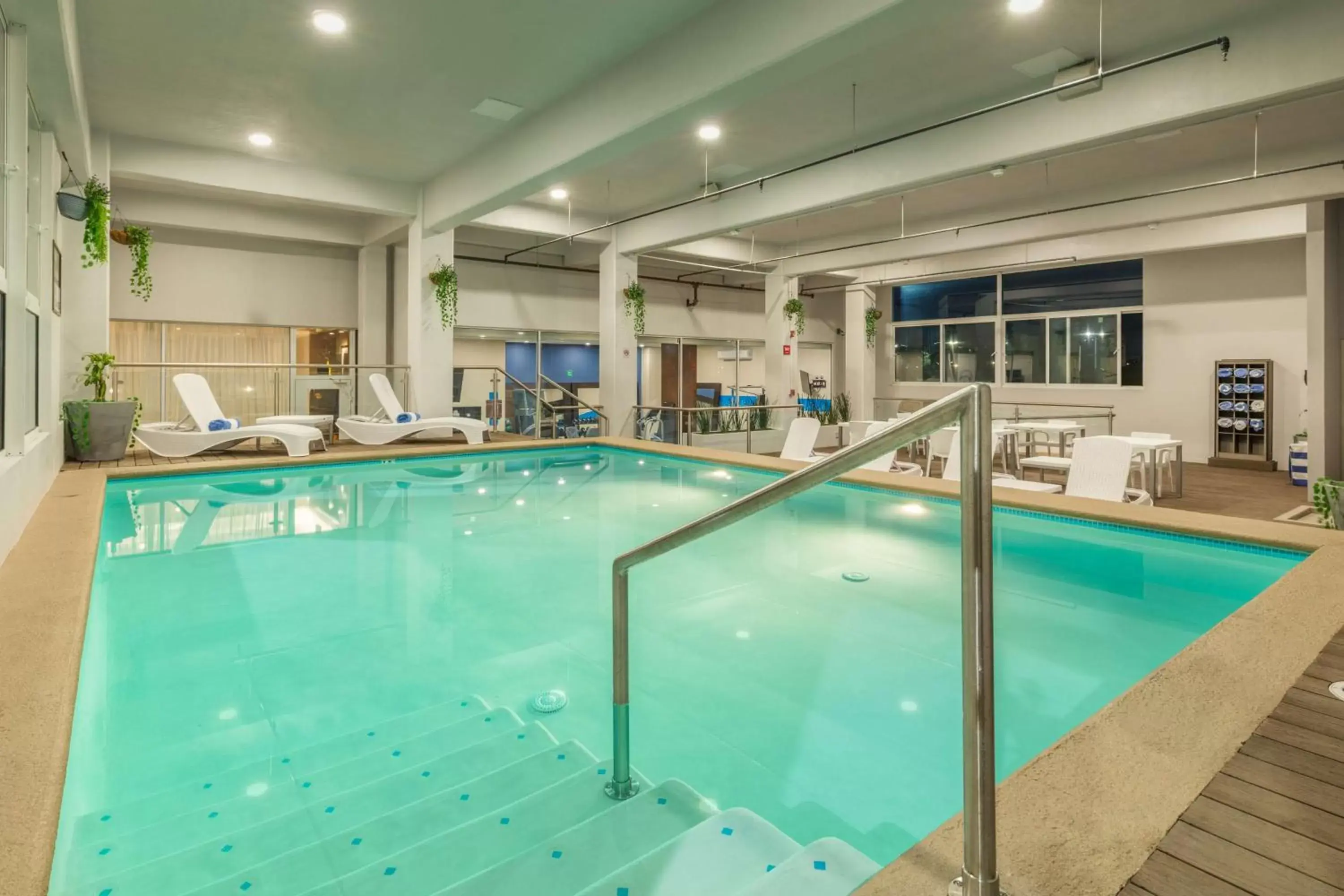 Pool view, Swimming Pool in Hampton Inn By Hilton Tijuana