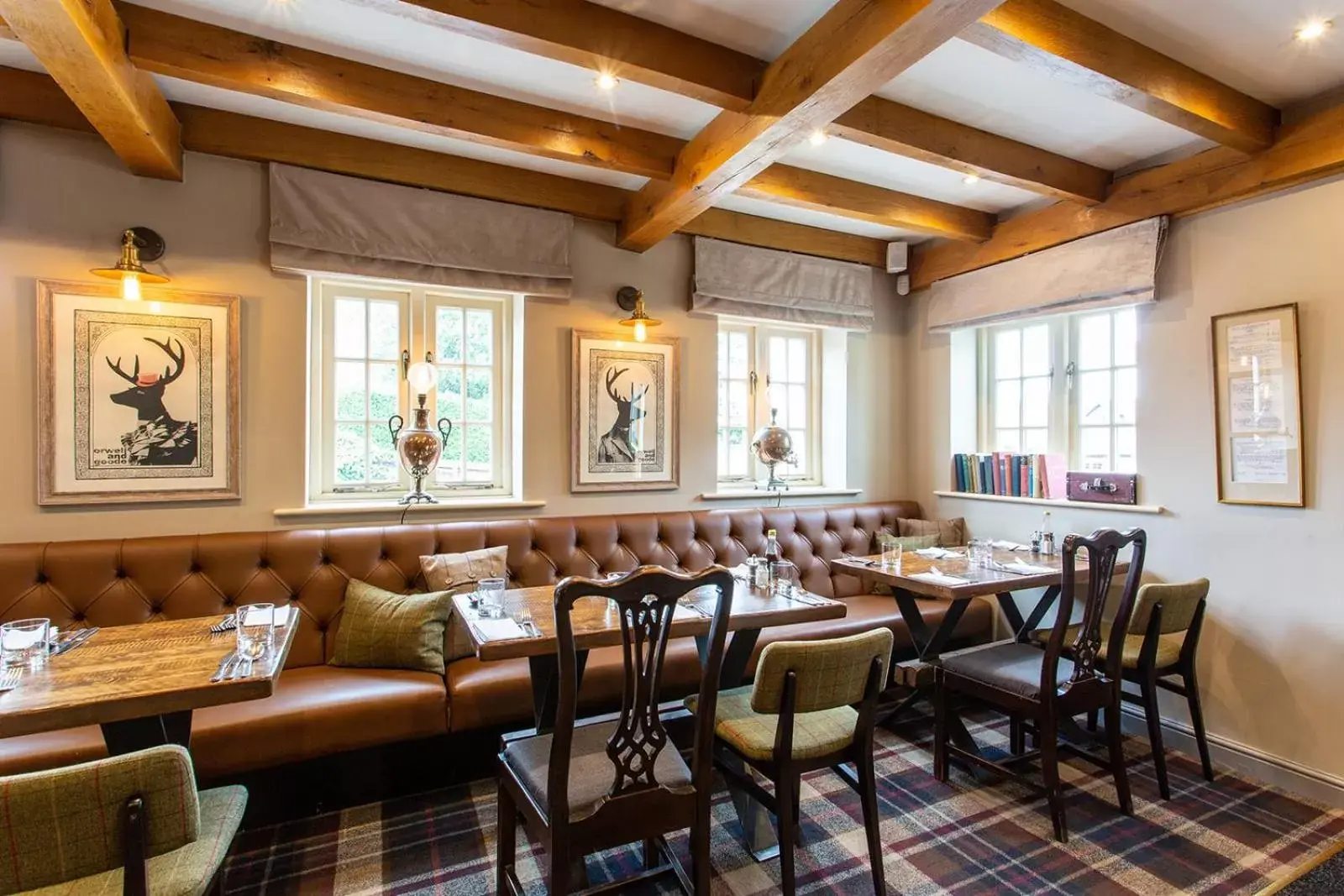 Lounge or bar, Restaurant/Places to Eat in The Royal Oak