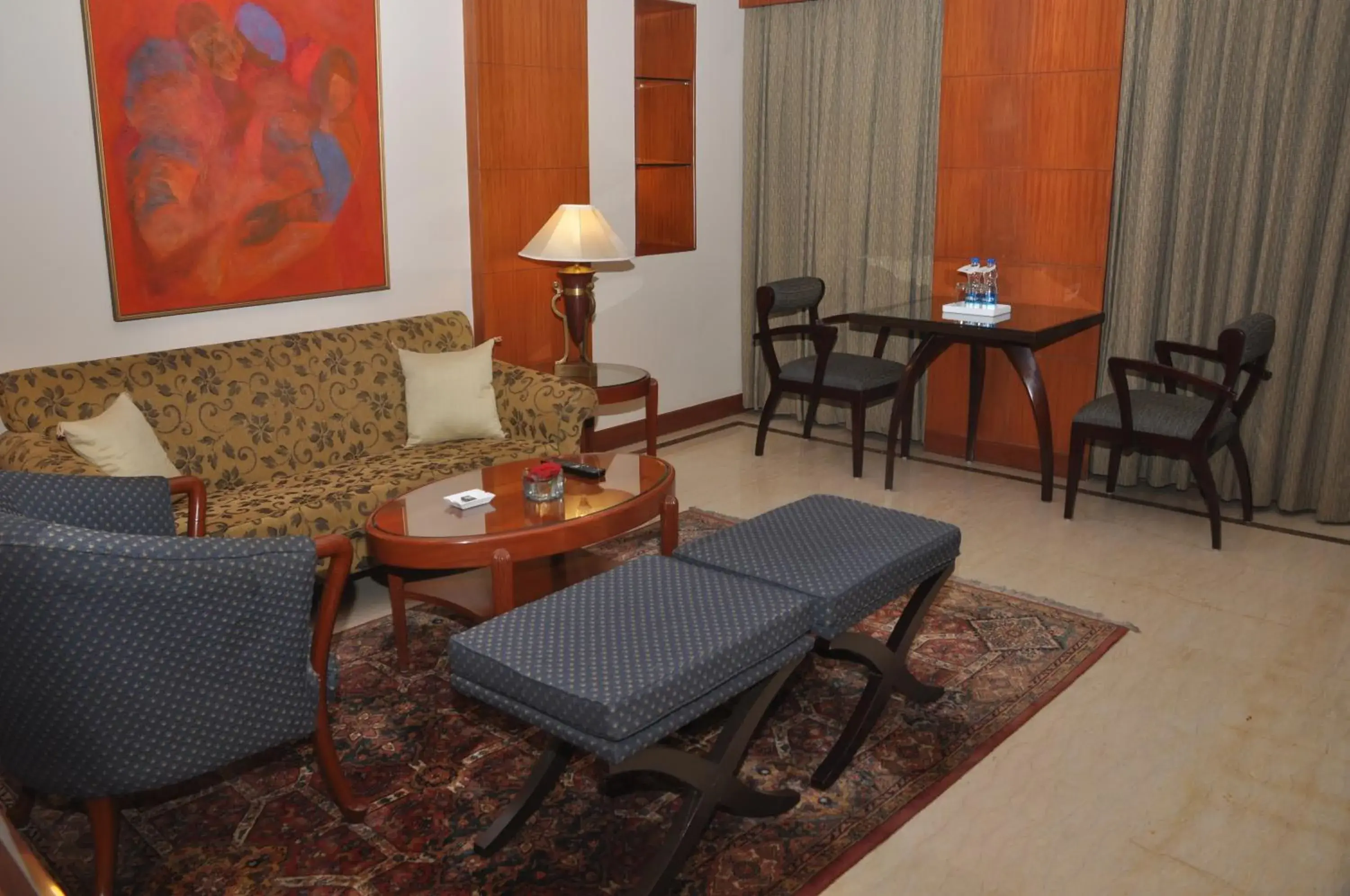 Living room, Seating Area in The Hans, New Delhi