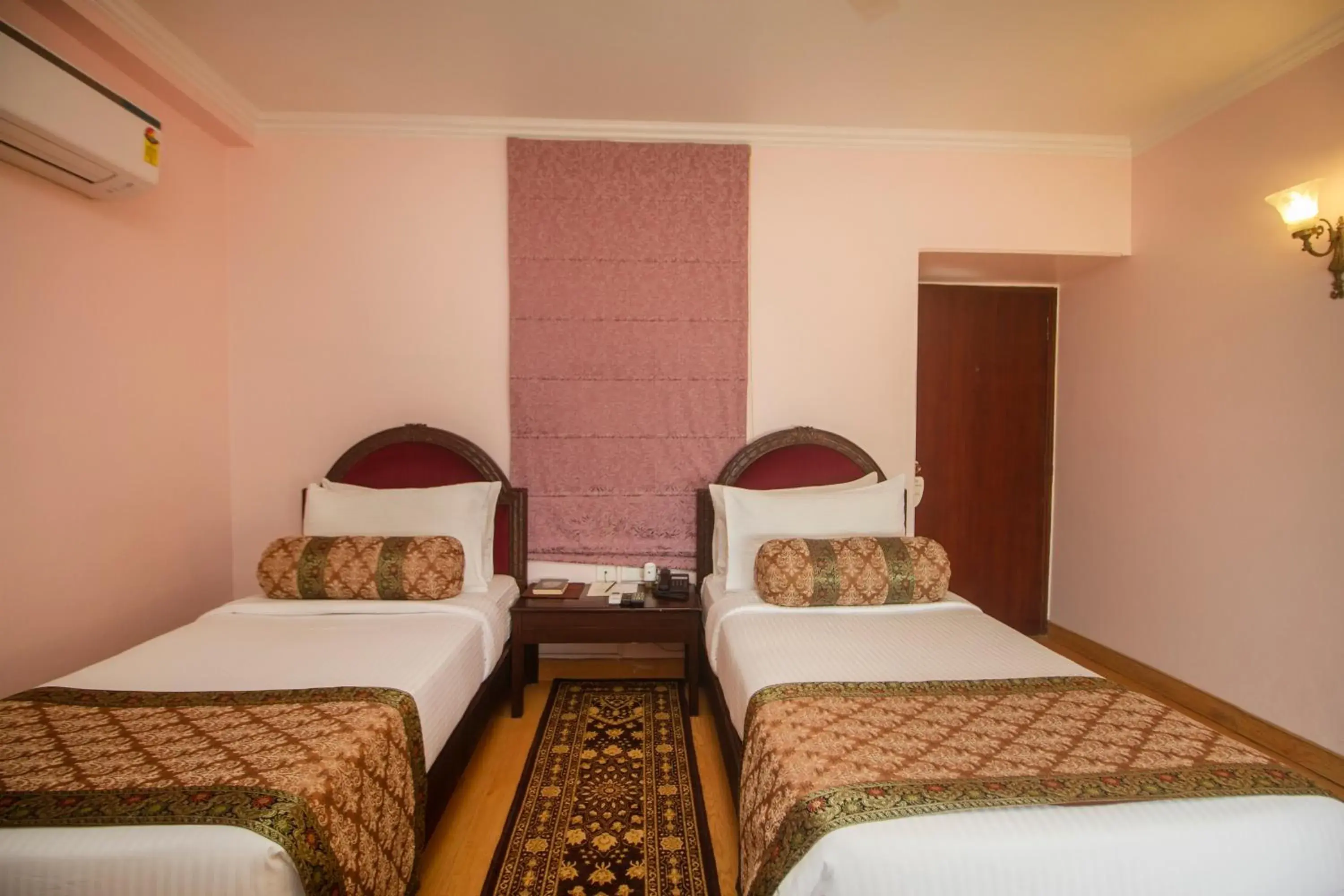 Bed in Suryauday Haveli - An Amritara Resort