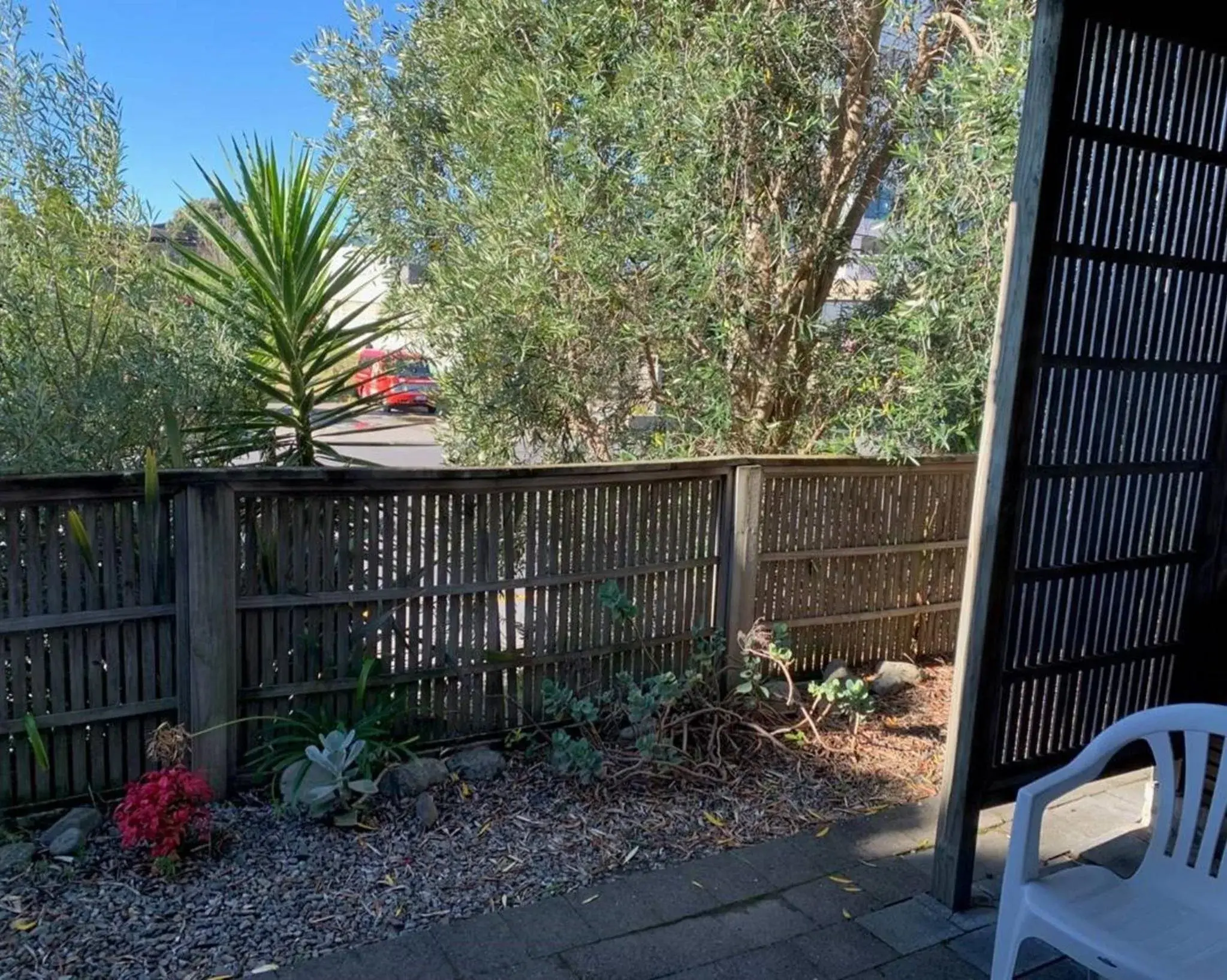 Garden view in Wrights by the Sea Motel