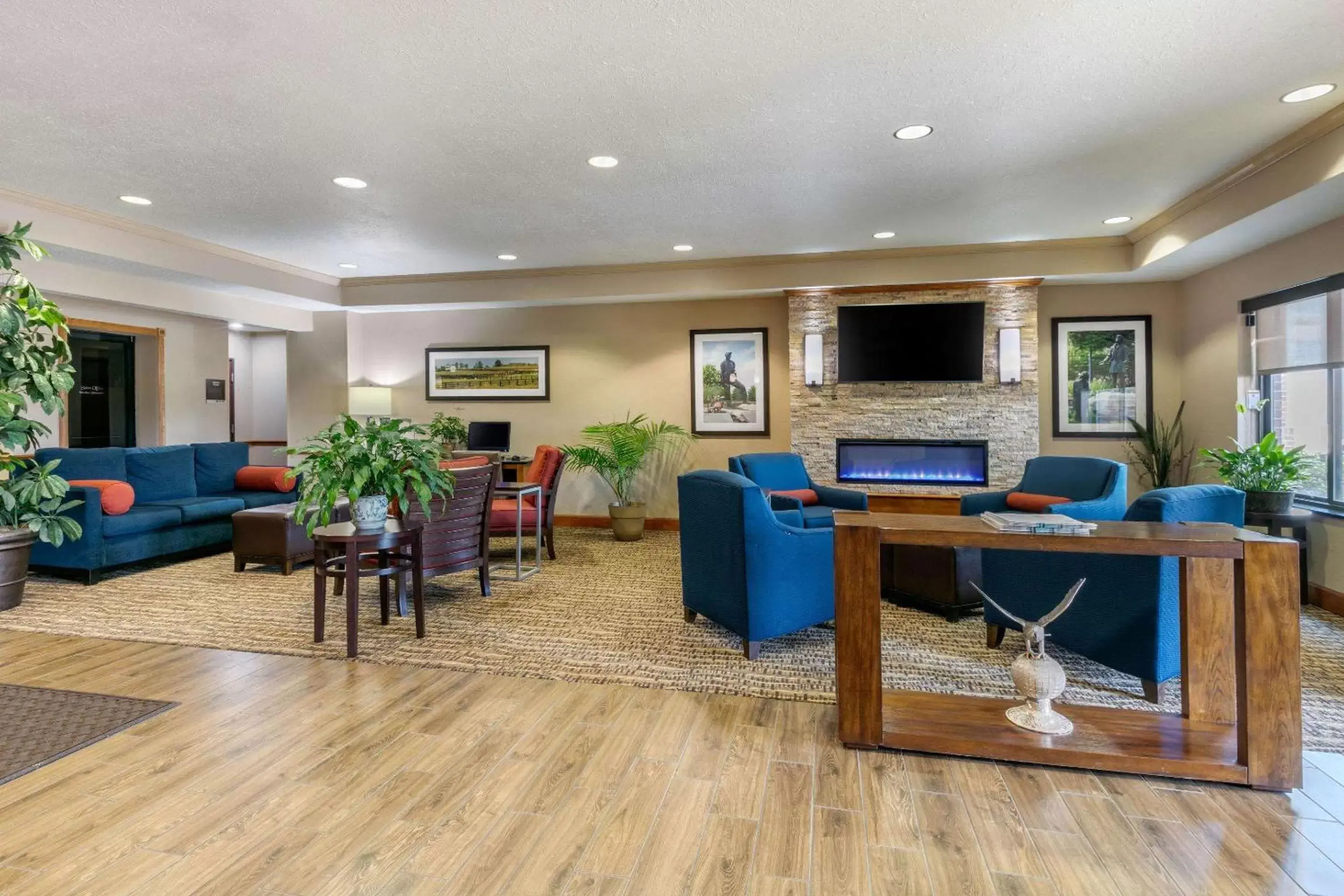 Lobby or reception, Seating Area in Comfort Suites Hopkinsville