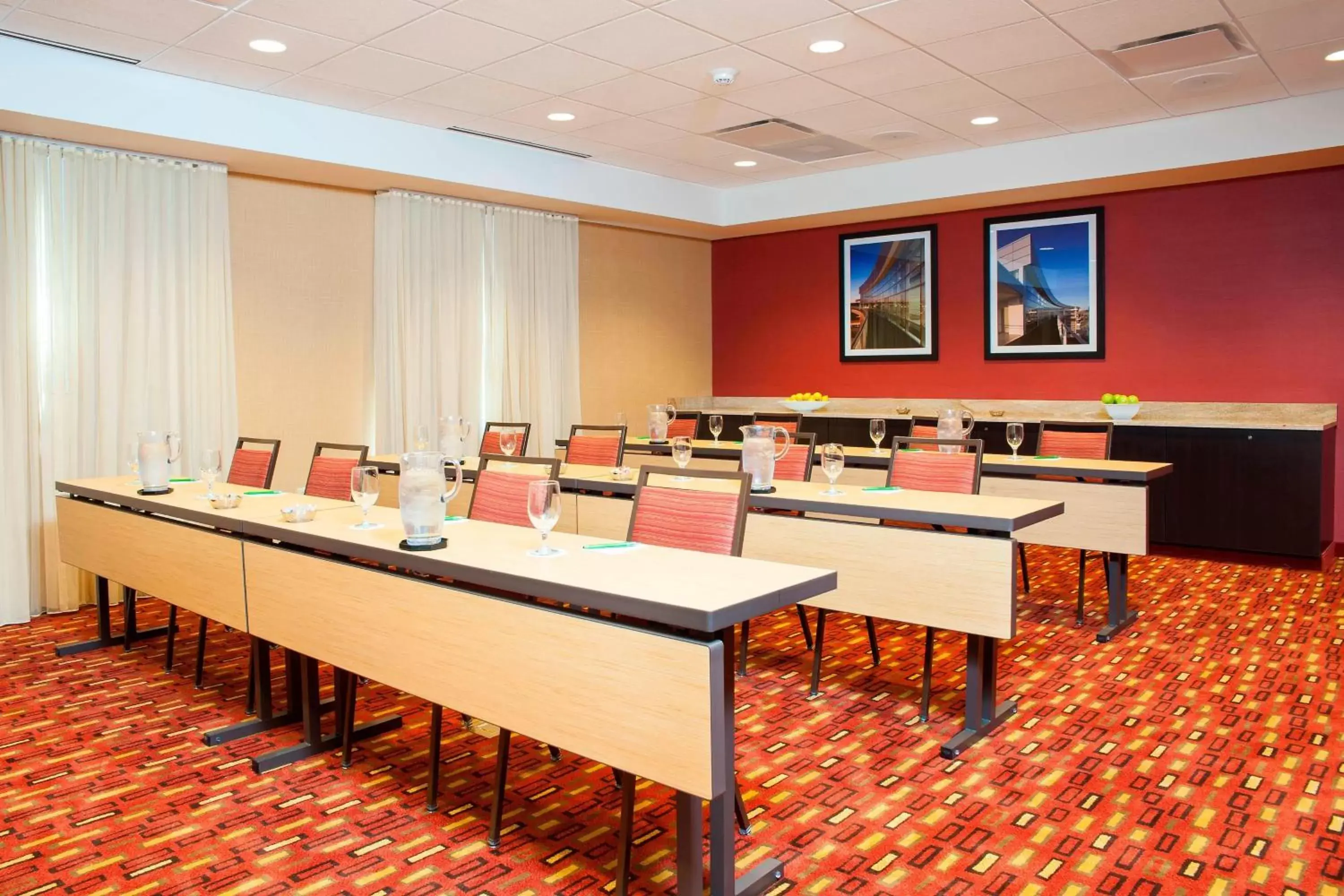 Meeting/conference room in Courtyard Peoria Downtown