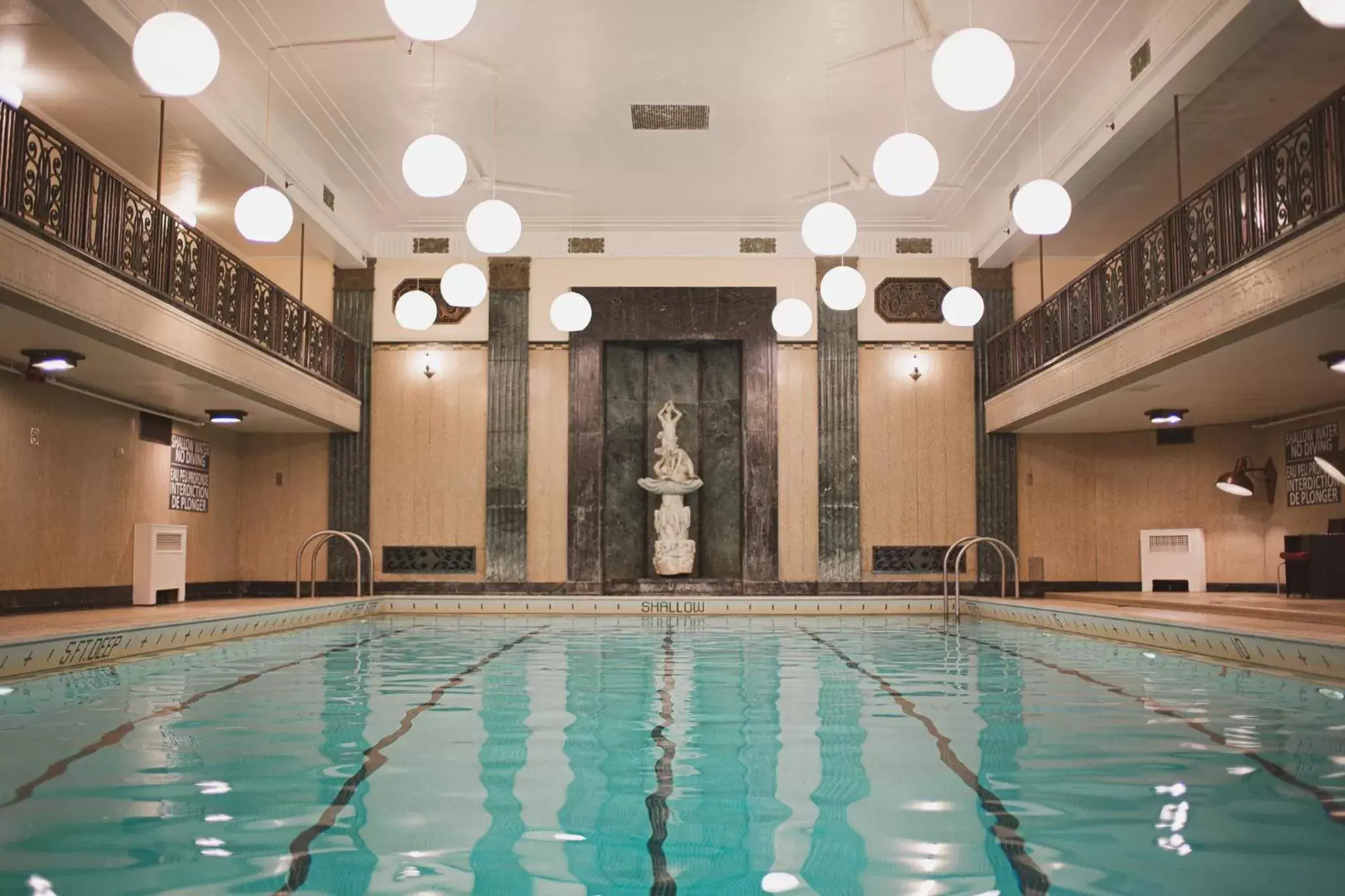 Swimming Pool in Fairmont Chateau Laurier