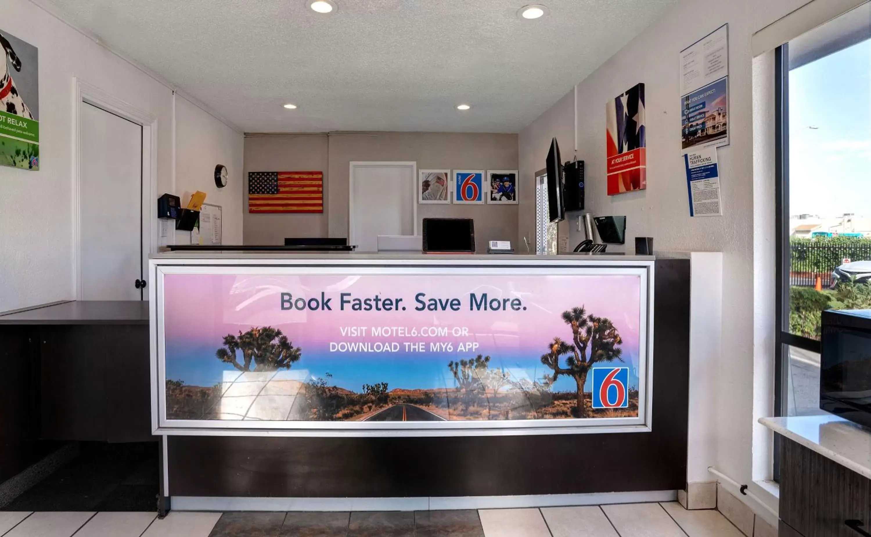 Lobby or reception, Lobby/Reception in Motel 6-Rancho Cordova, CA - Rancho Cordova East