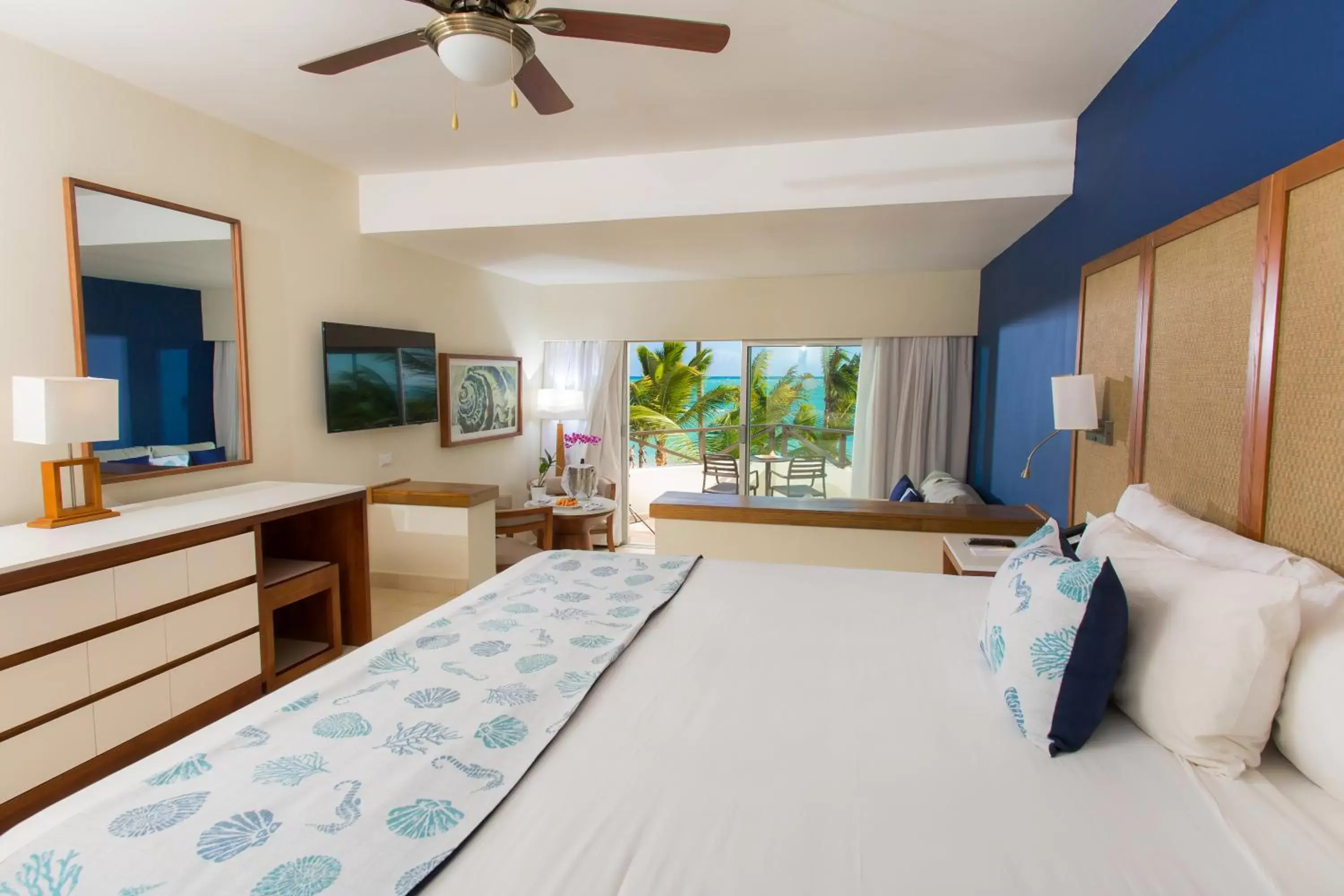 Photo of the whole room, Bed in Impressive Premium Punta Cana - All Inclusive