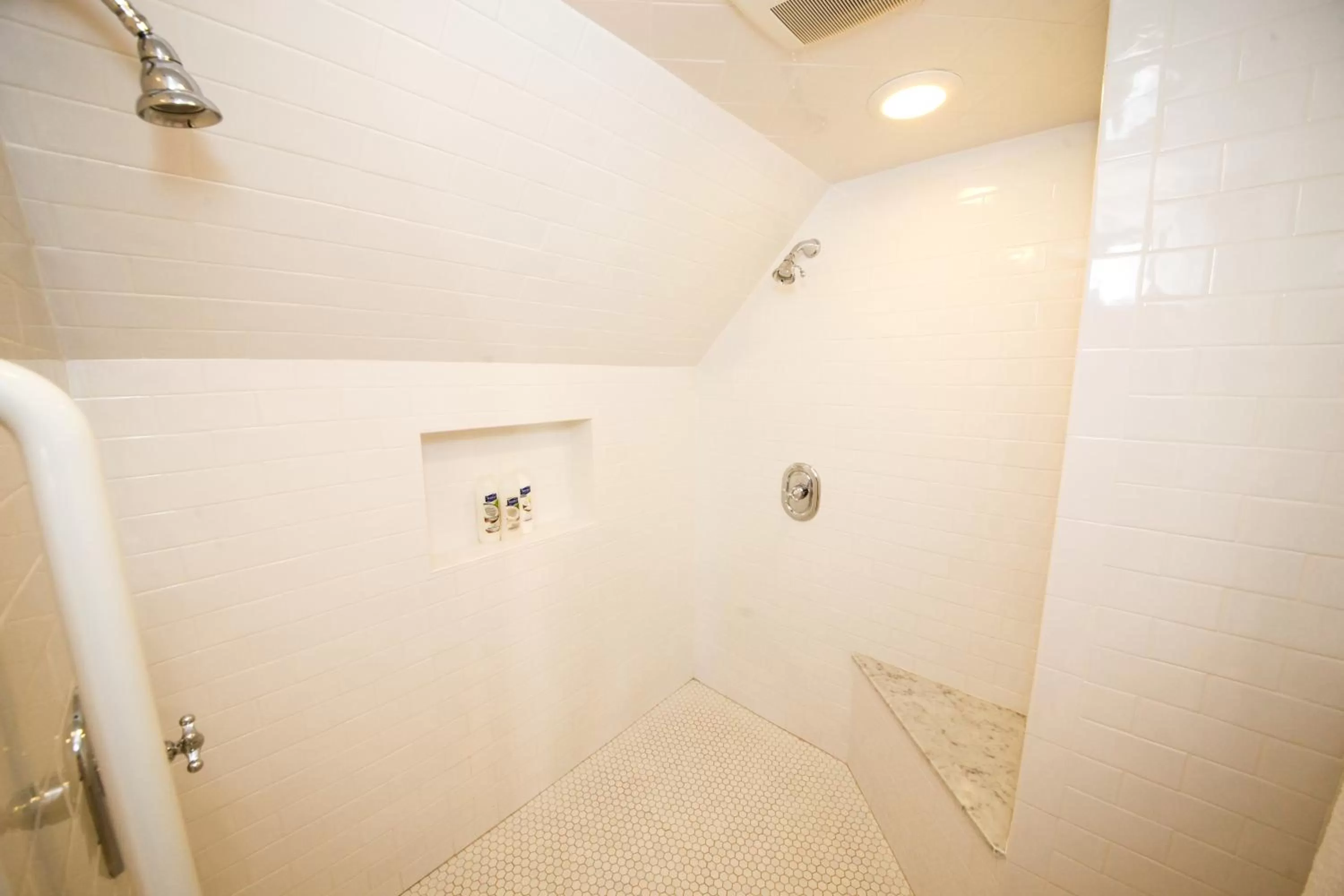 Bathroom in Leonard at Logan House