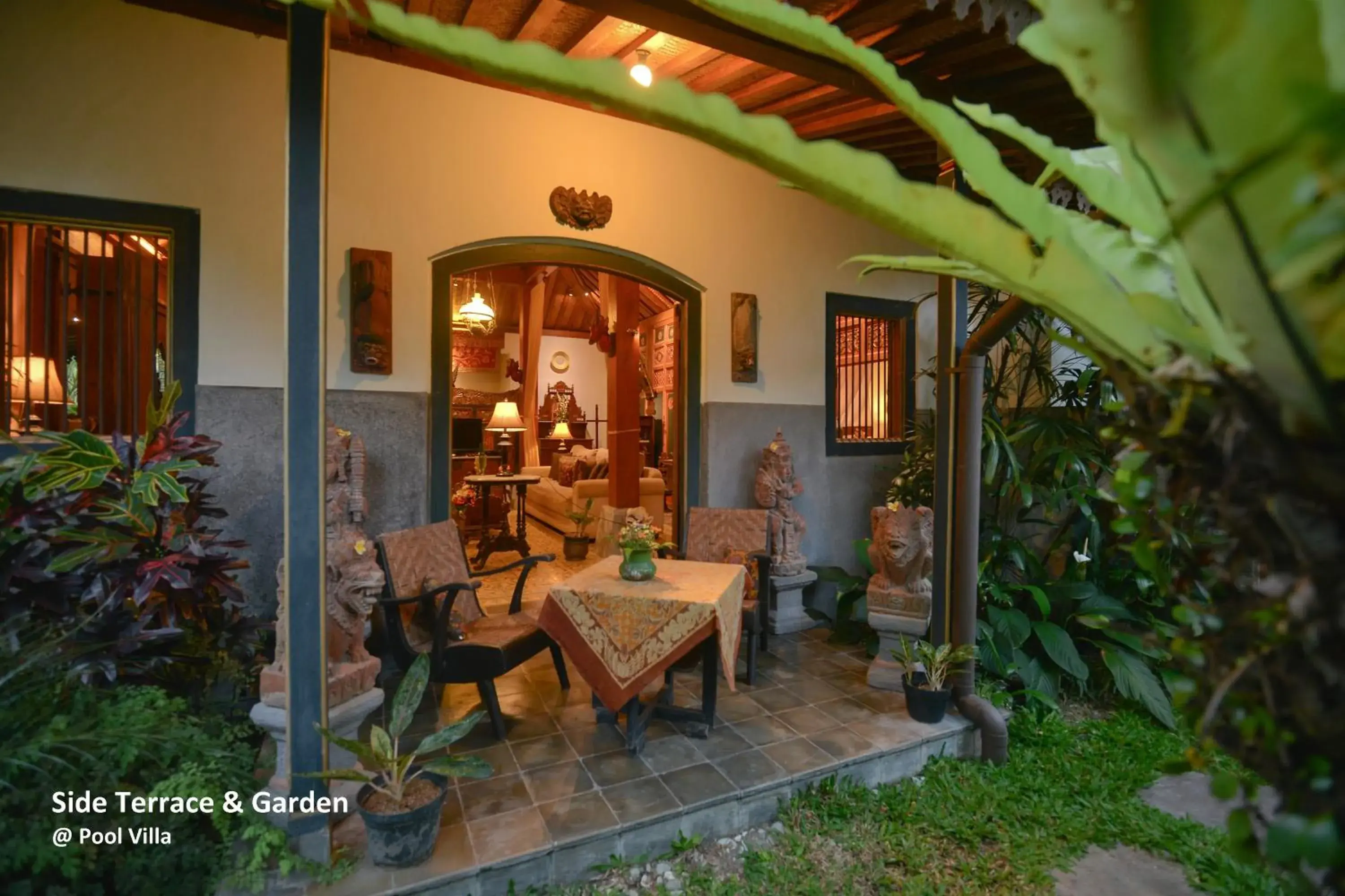 Patio in Ubud Syailendra Heritage Villas by EPS