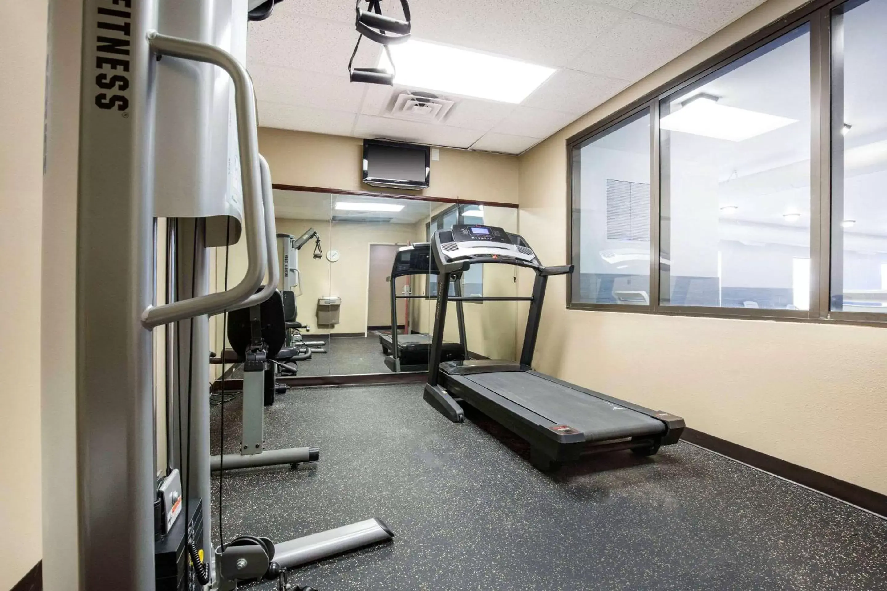 Fitness centre/facilities, Fitness Center/Facilities in Quality Inn & Suites Arnold